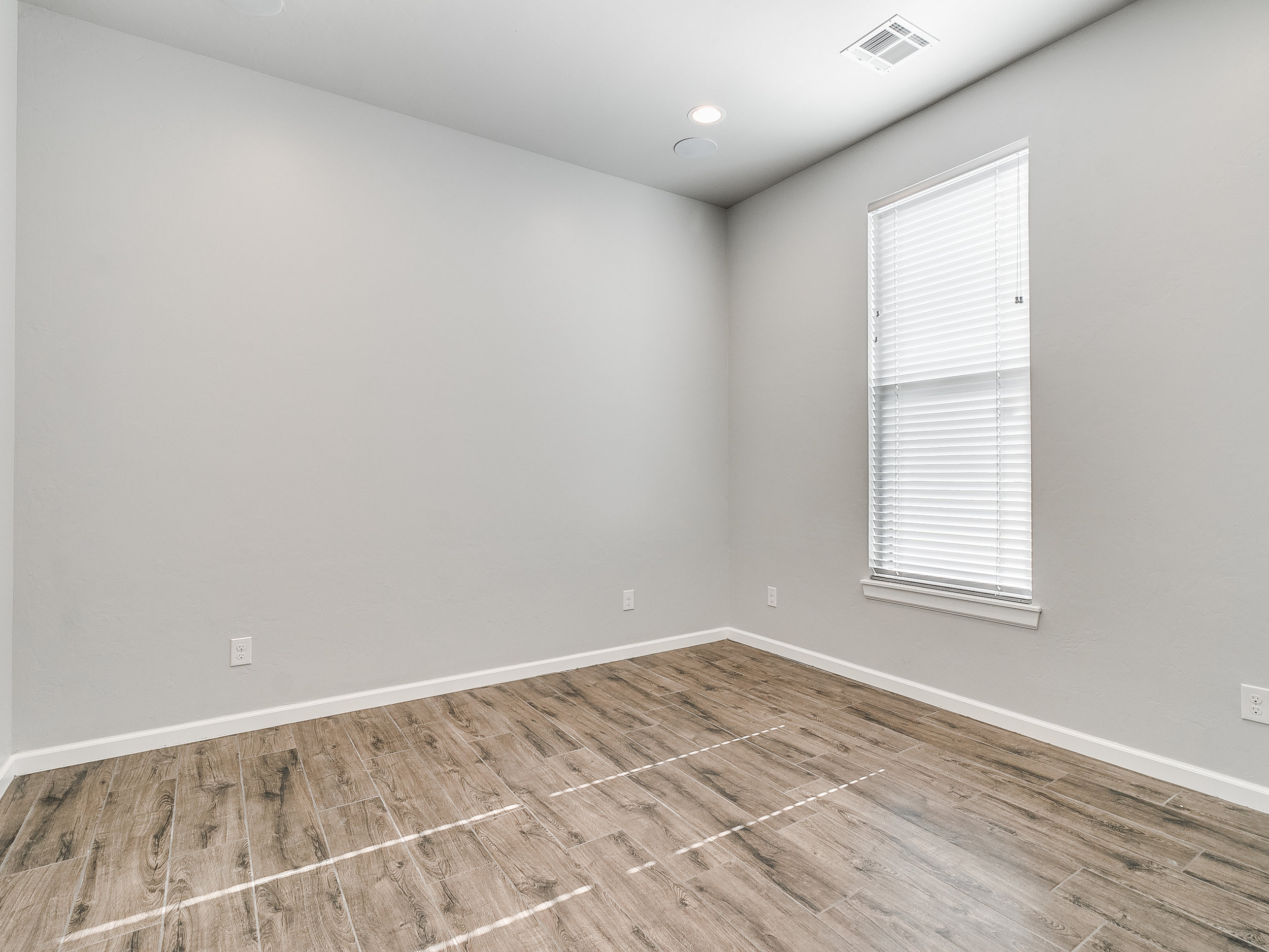 12808_Shenandoah_Dr-MLS-19.jpg