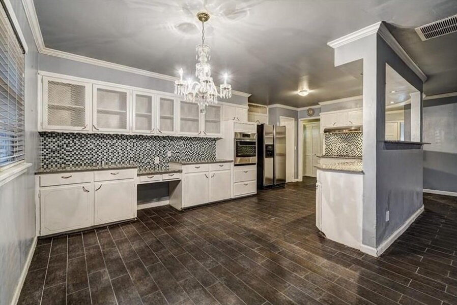 2425 Nw 43rd Cir Kitchen before.jpg