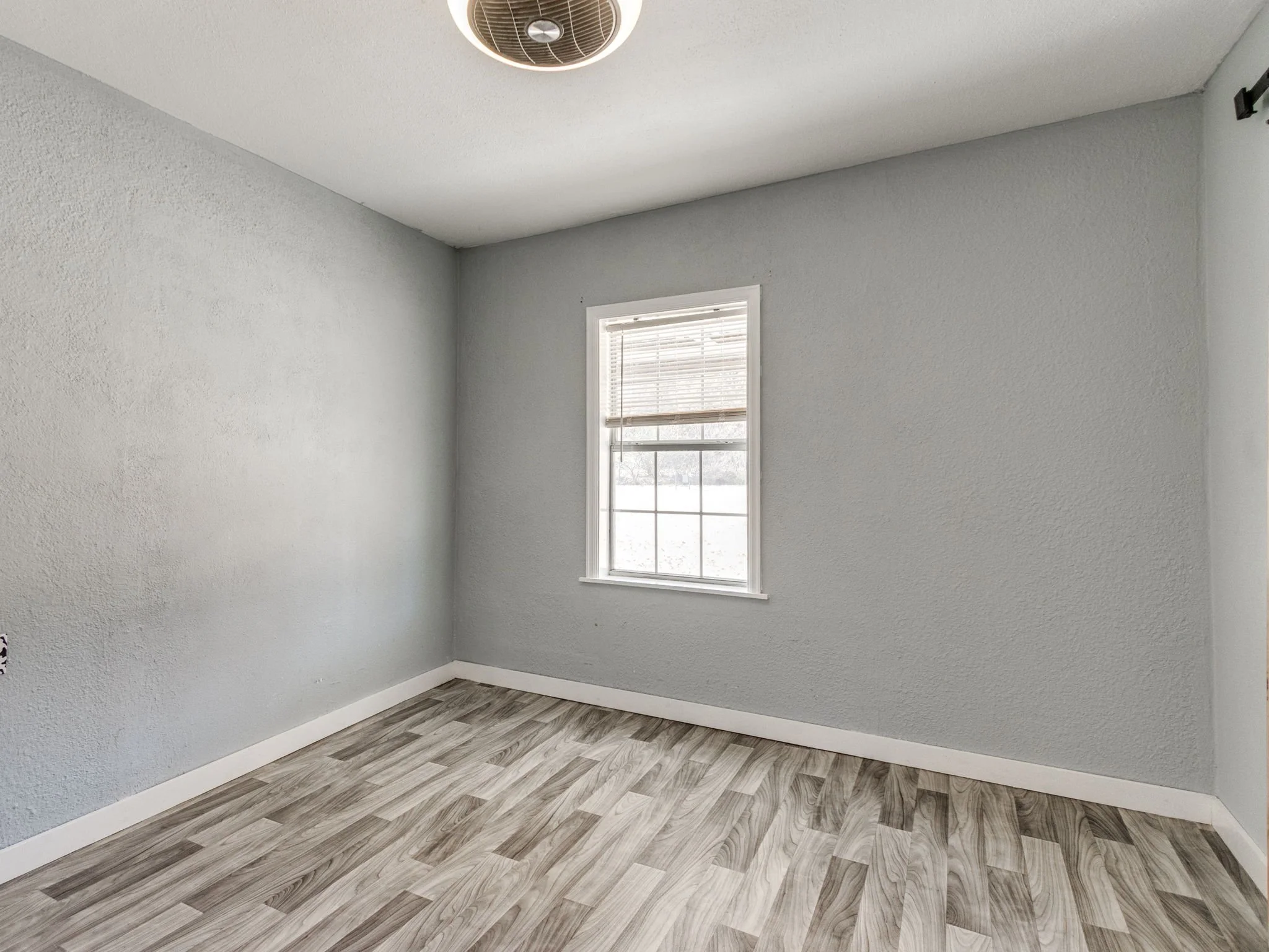 28-web-or-mls-9224 Barnes Dr-28.jpg