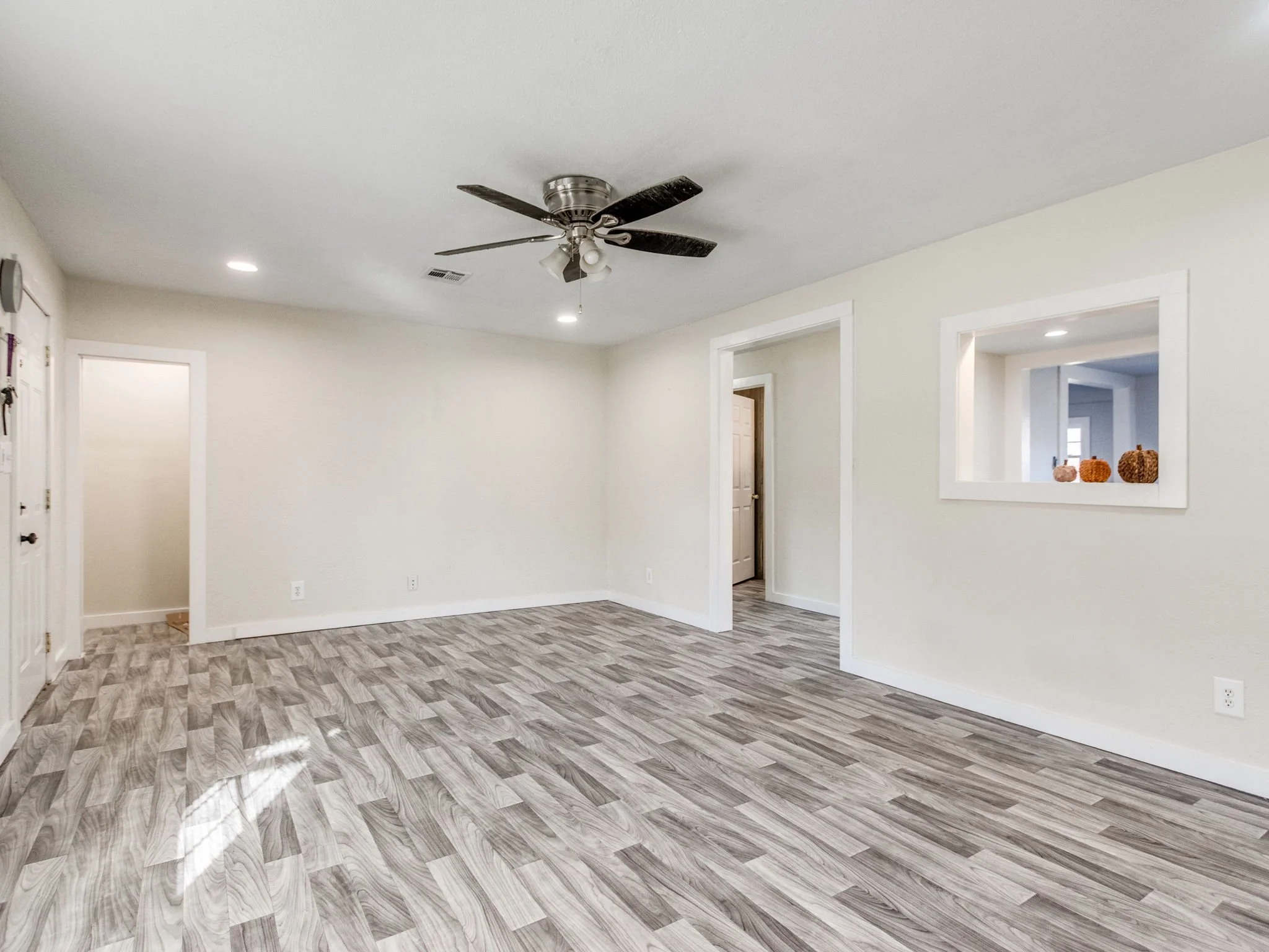 67-web-or-mls-9224 Barnes Dr-67.jpg