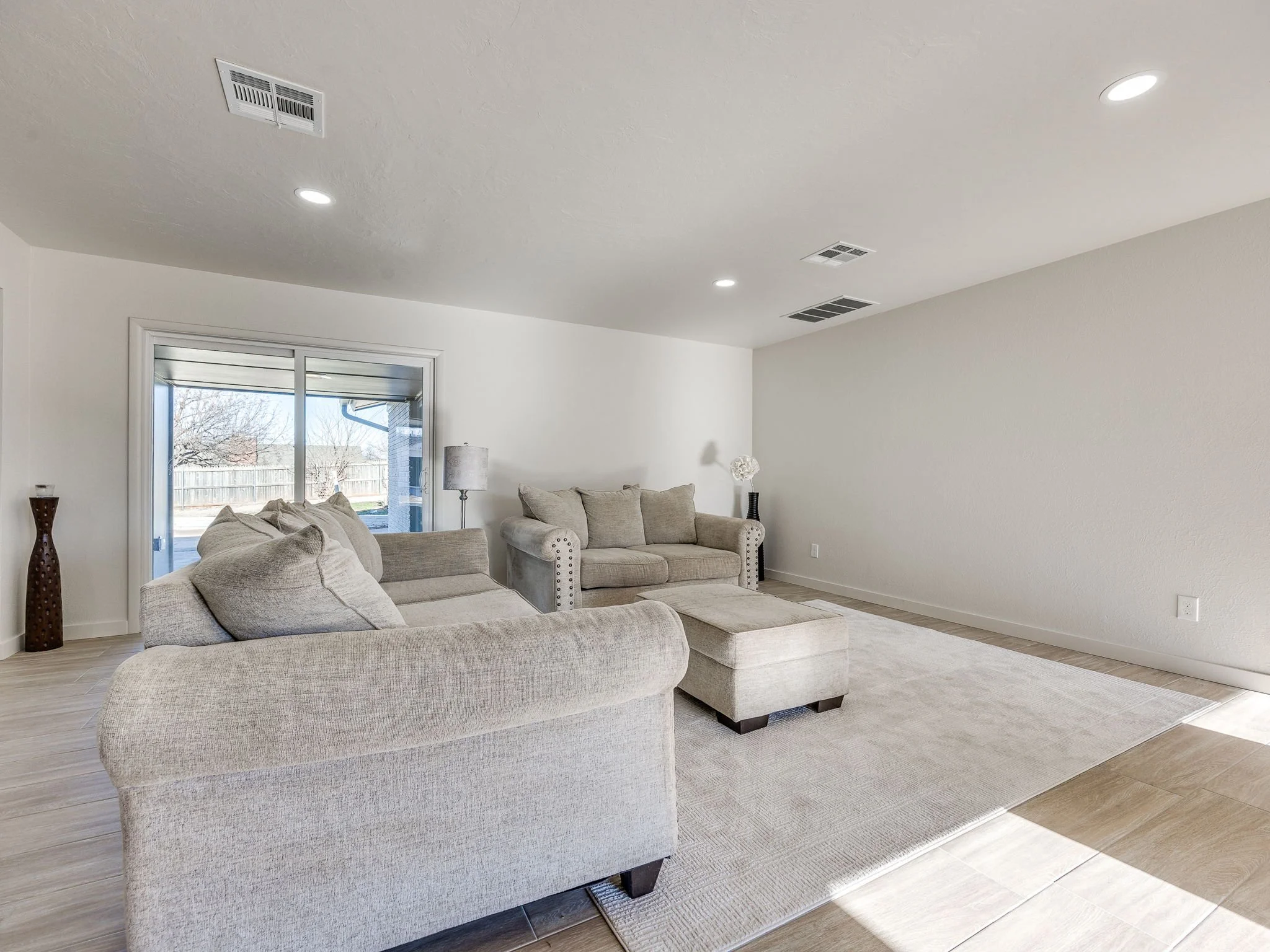 11-web-or-mls-4405 NW 59th St-12.jpg