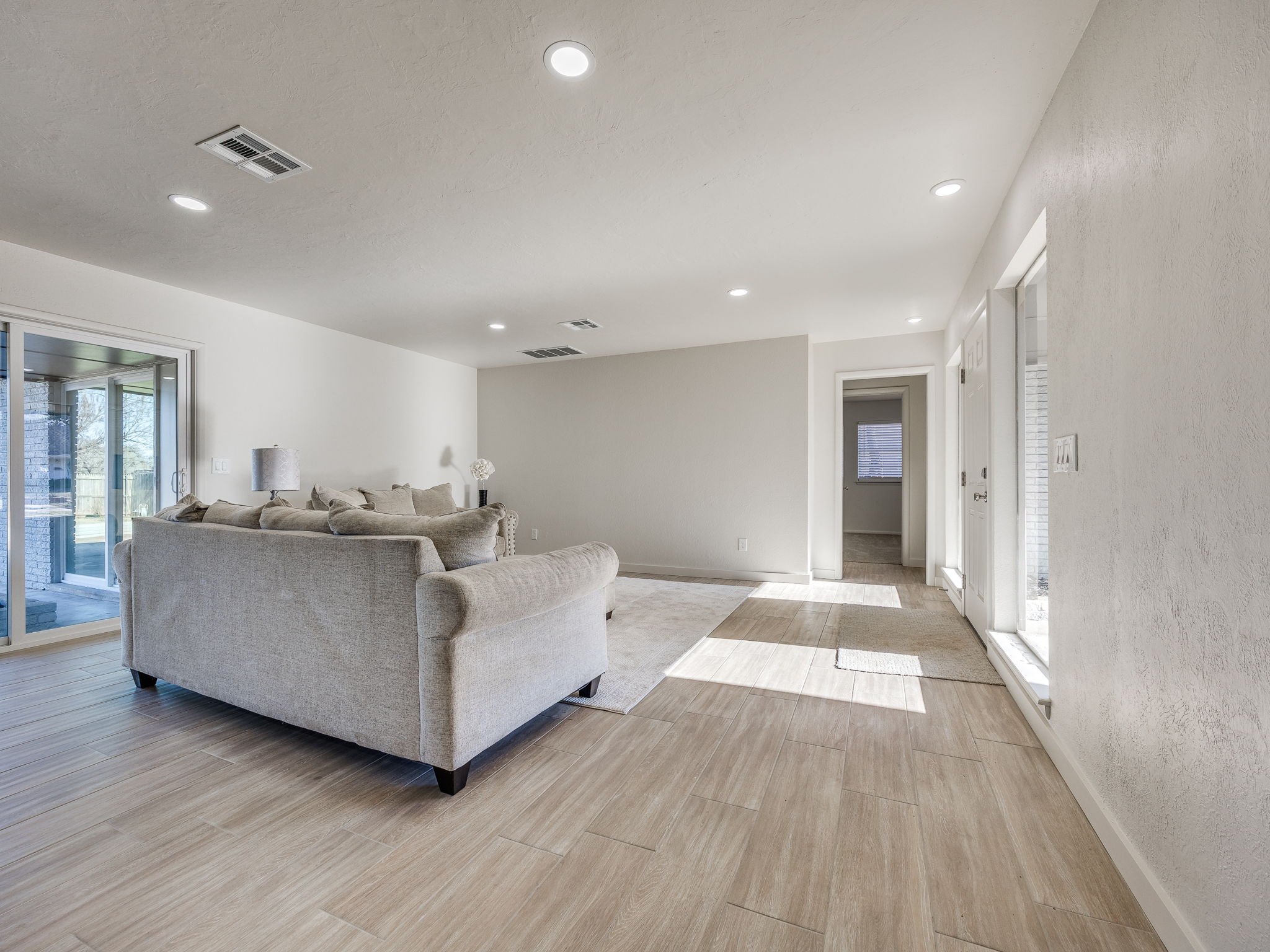 12-web-or-mls-4405 NW 59th St-13.jpg