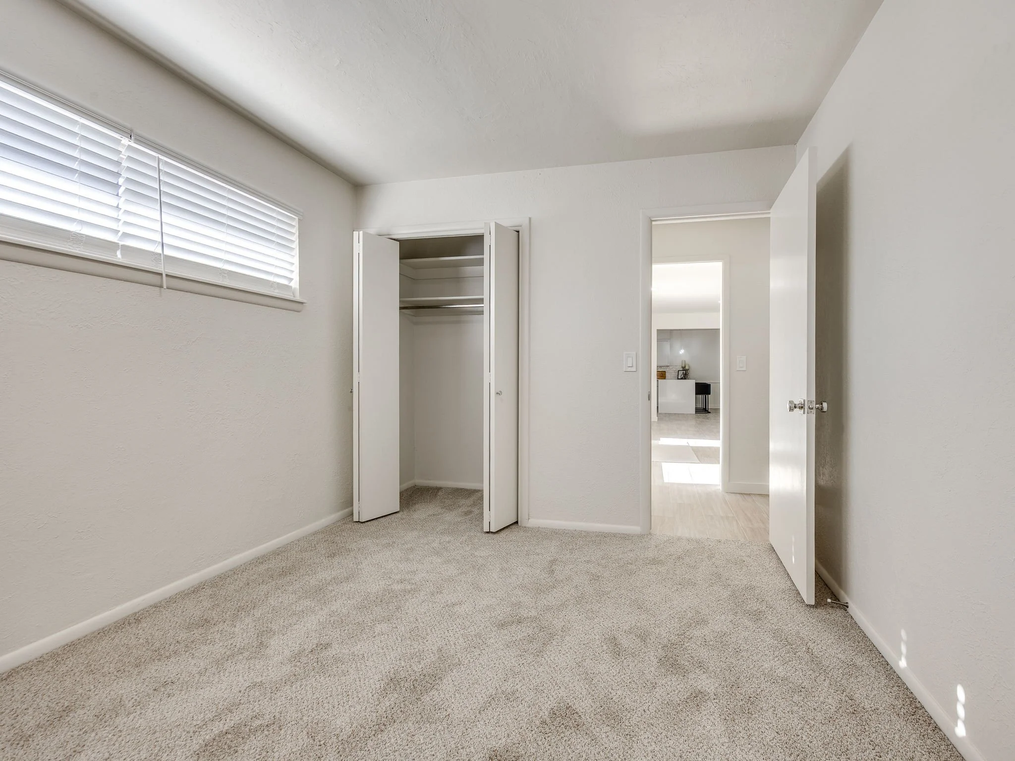 26-web-or-mls-4405 NW 59th St-27.jpg