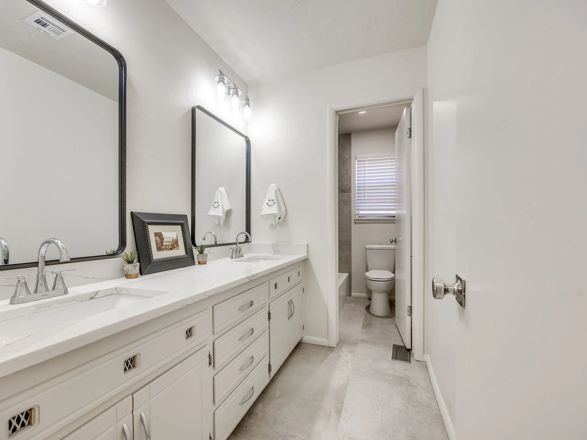 27-web-or-mls-4405 NW 59th St-28.jpg