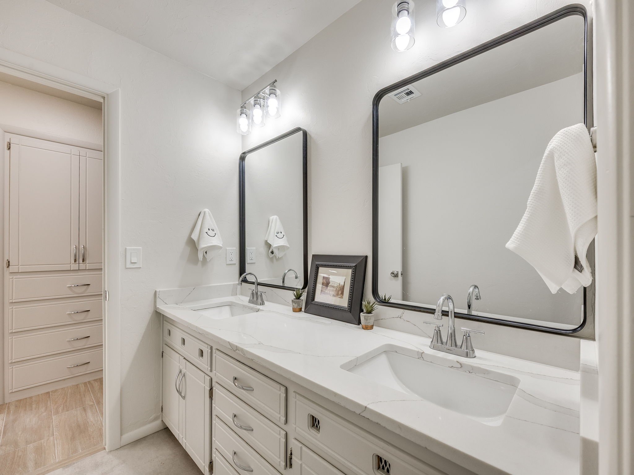 29-web-or-mls-4405 NW 59th St-30.jpg