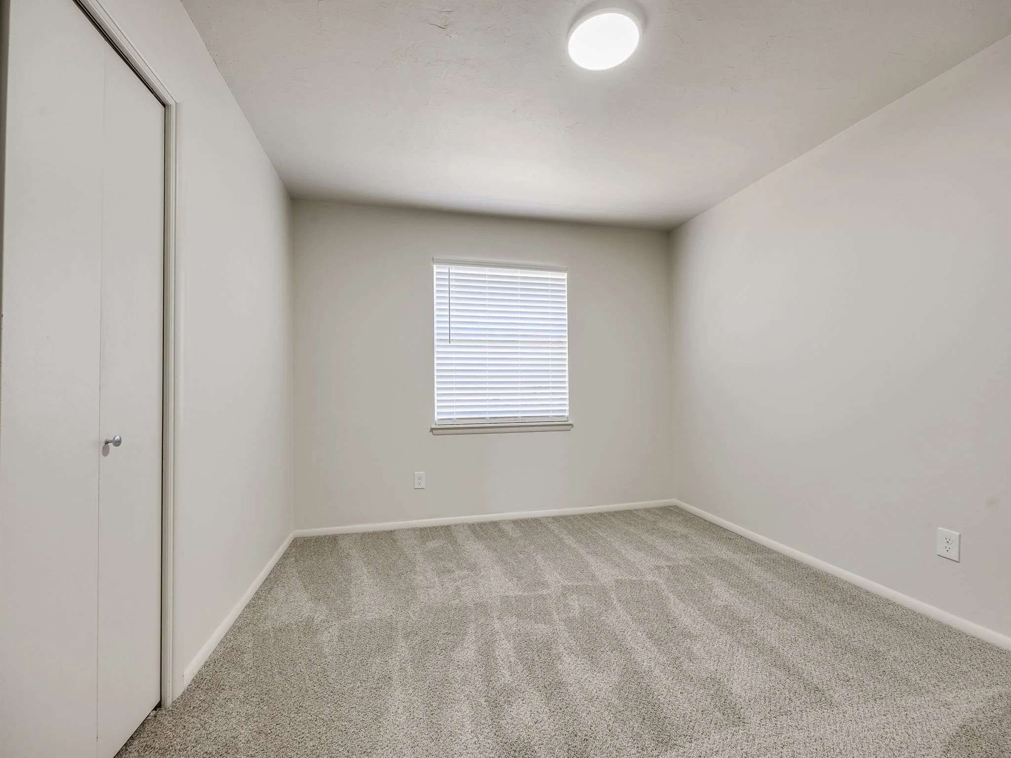 30-web-or-mls-4405 NW 59th St-31.jpg