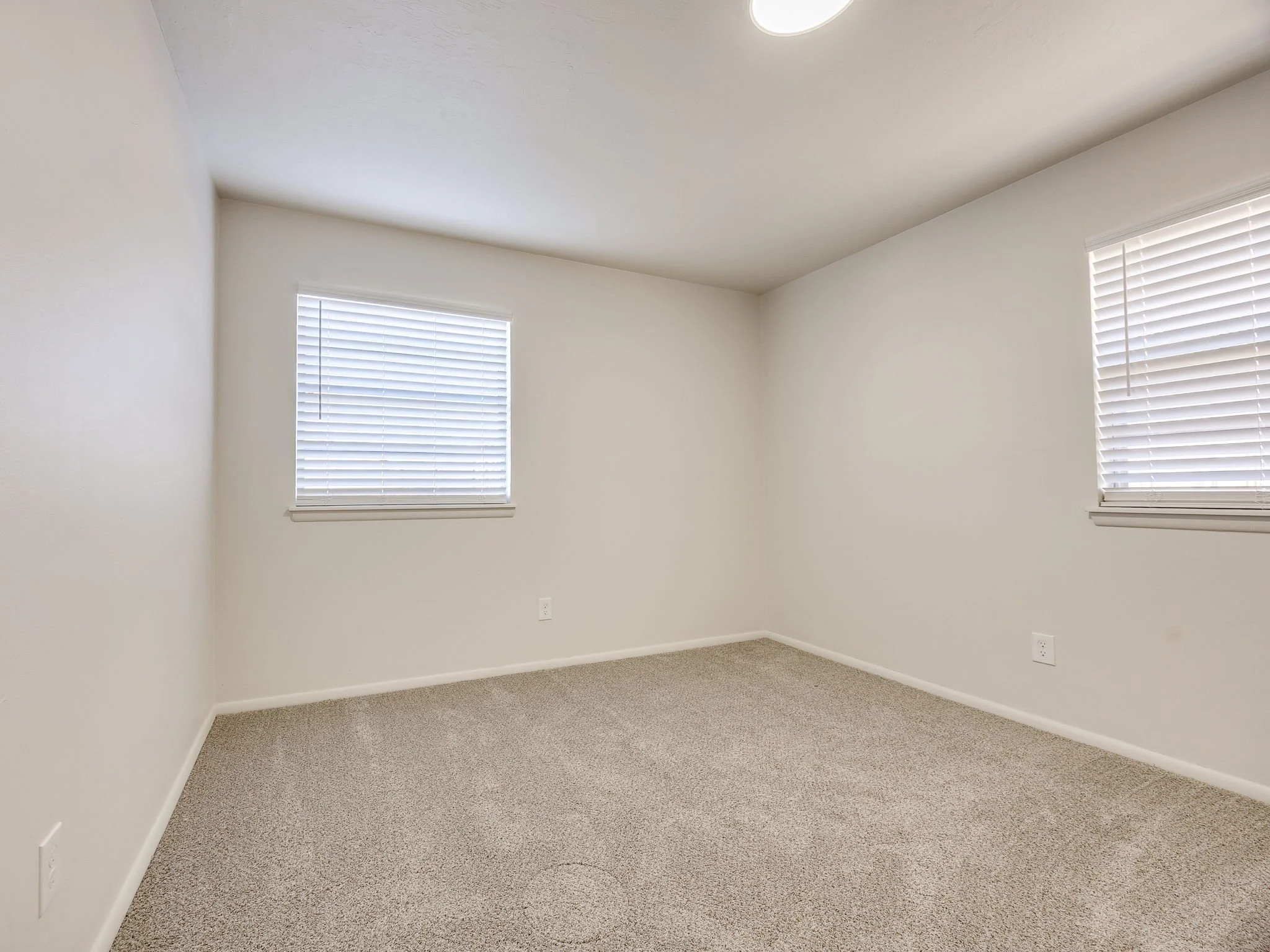 34-web-or-mls-4405 NW 59th St-35.jpg