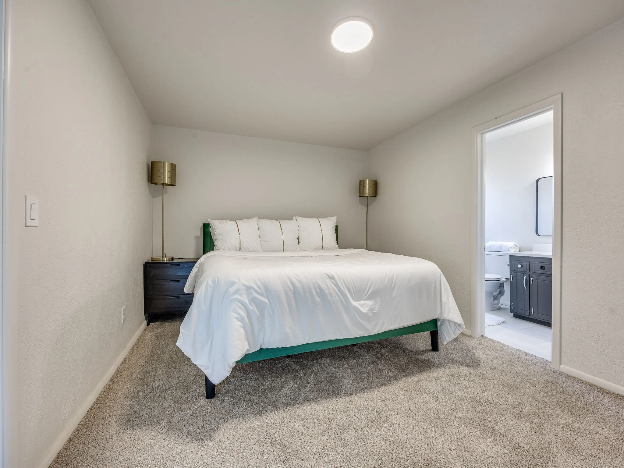 37-web-or-mls-4405 NW 59th St-38.jpg