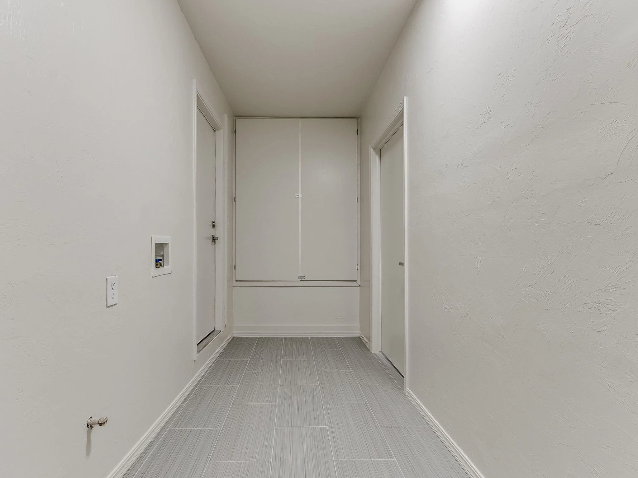 47-web-or-mls-10400 N May Ave-MLS-48.jpg