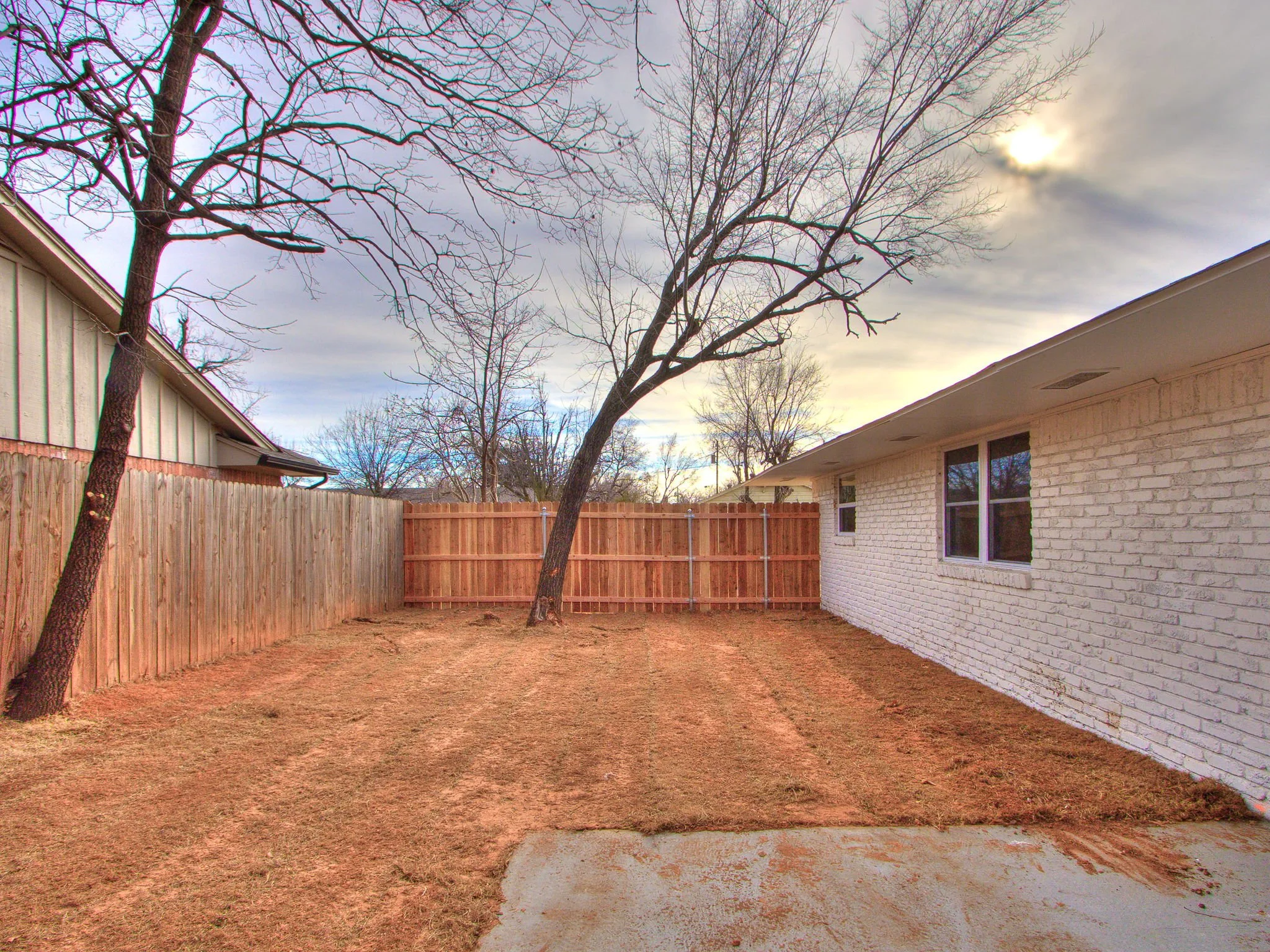 48-web-or-mls-10400 N May Ave-MLS.jpg