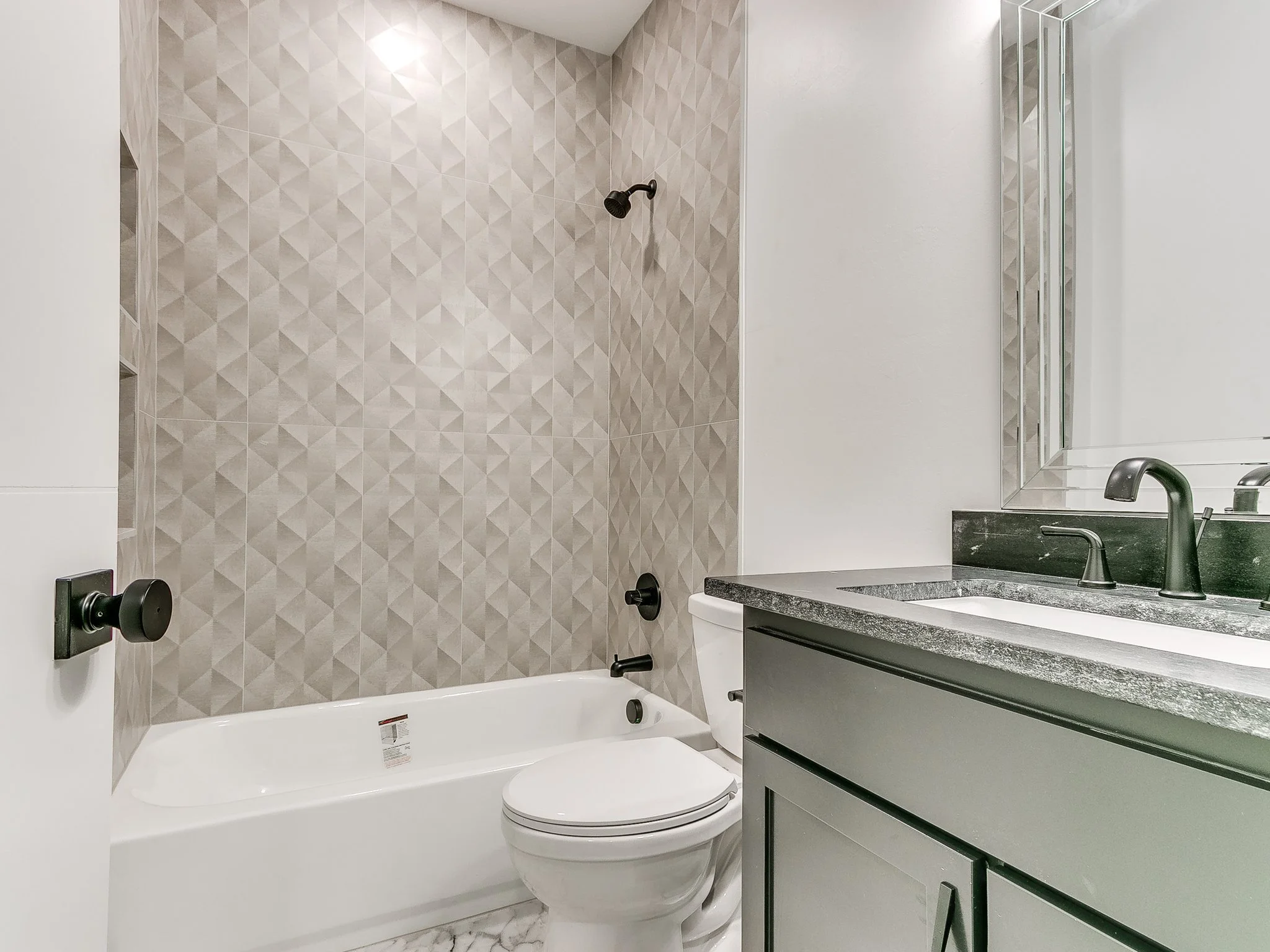 65-web-or-mls-2433 SW 127th St-66.jpg