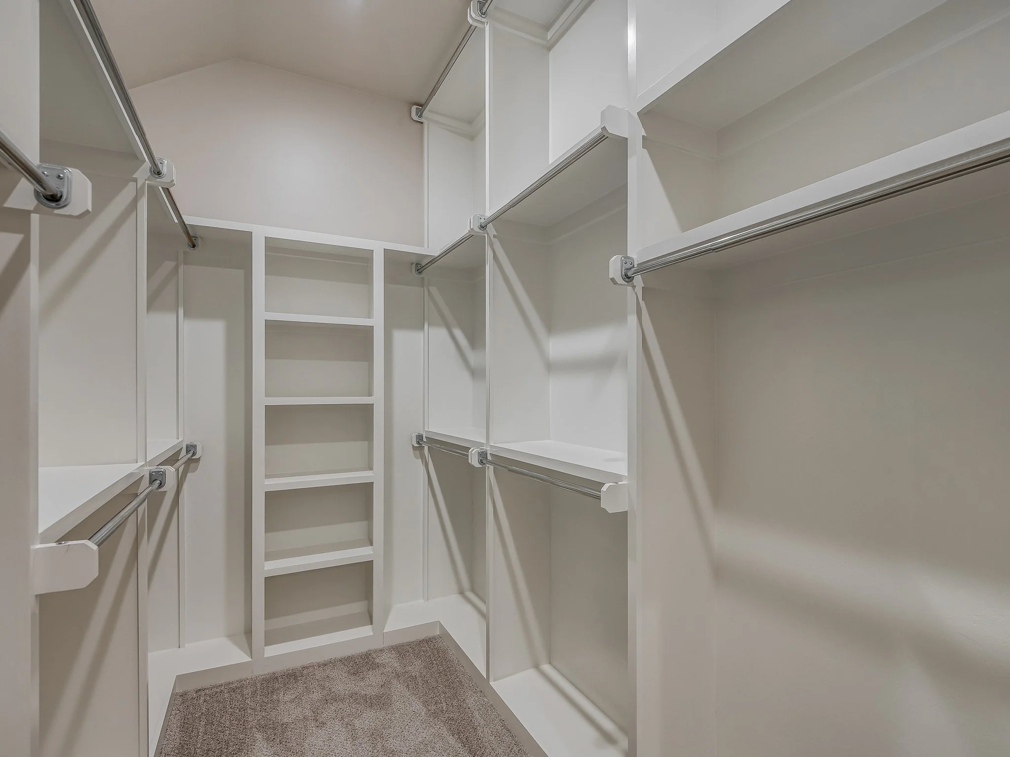 25187 Ethan St-46.jpg