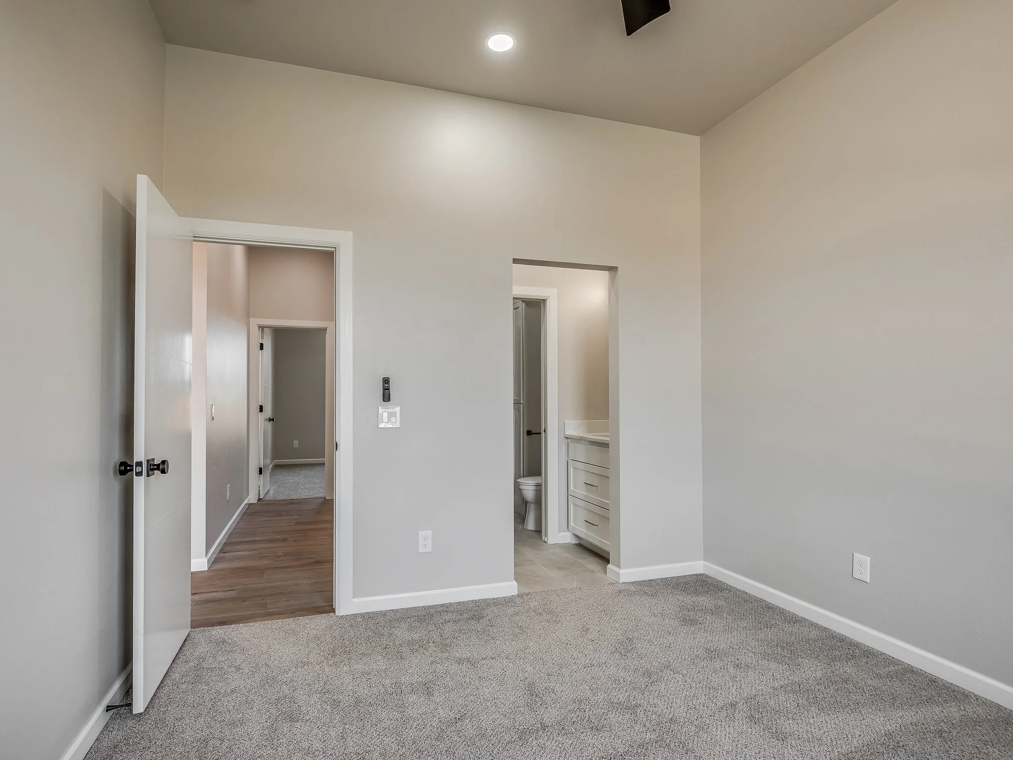 25187 Ethan St-48.jpg