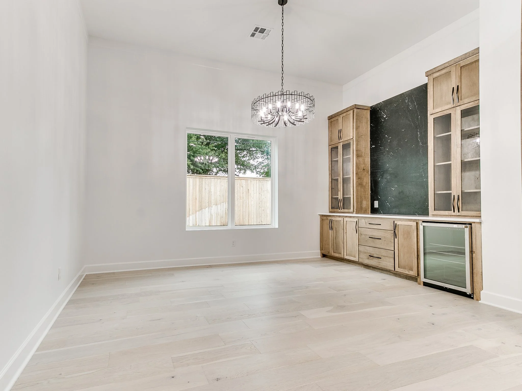 30-web-or-mls-2433 SW 127th St-31.jpg