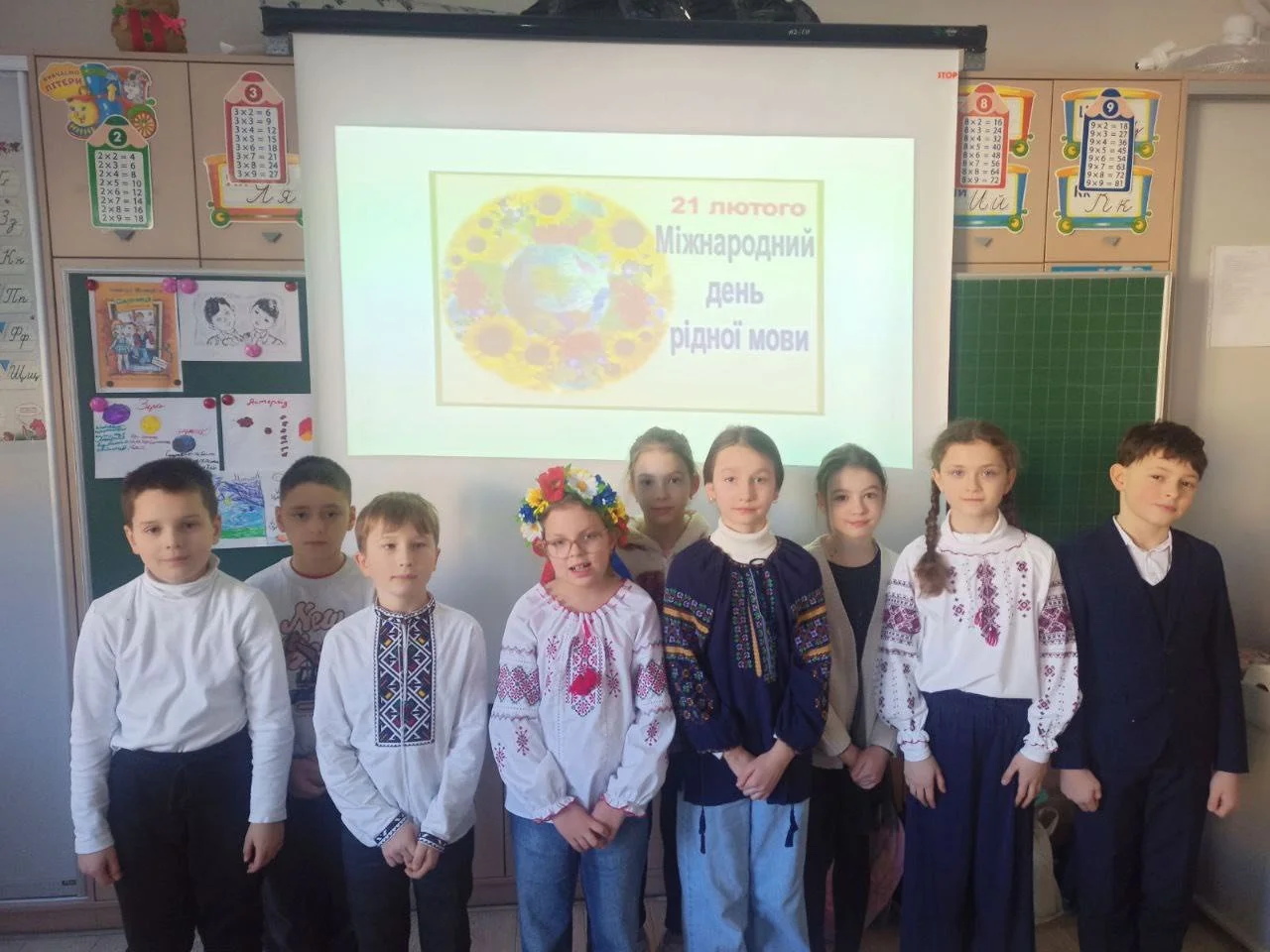 Учні брали участь у читацьких конкурсах, творчих виступах, бесідах і вікторинах