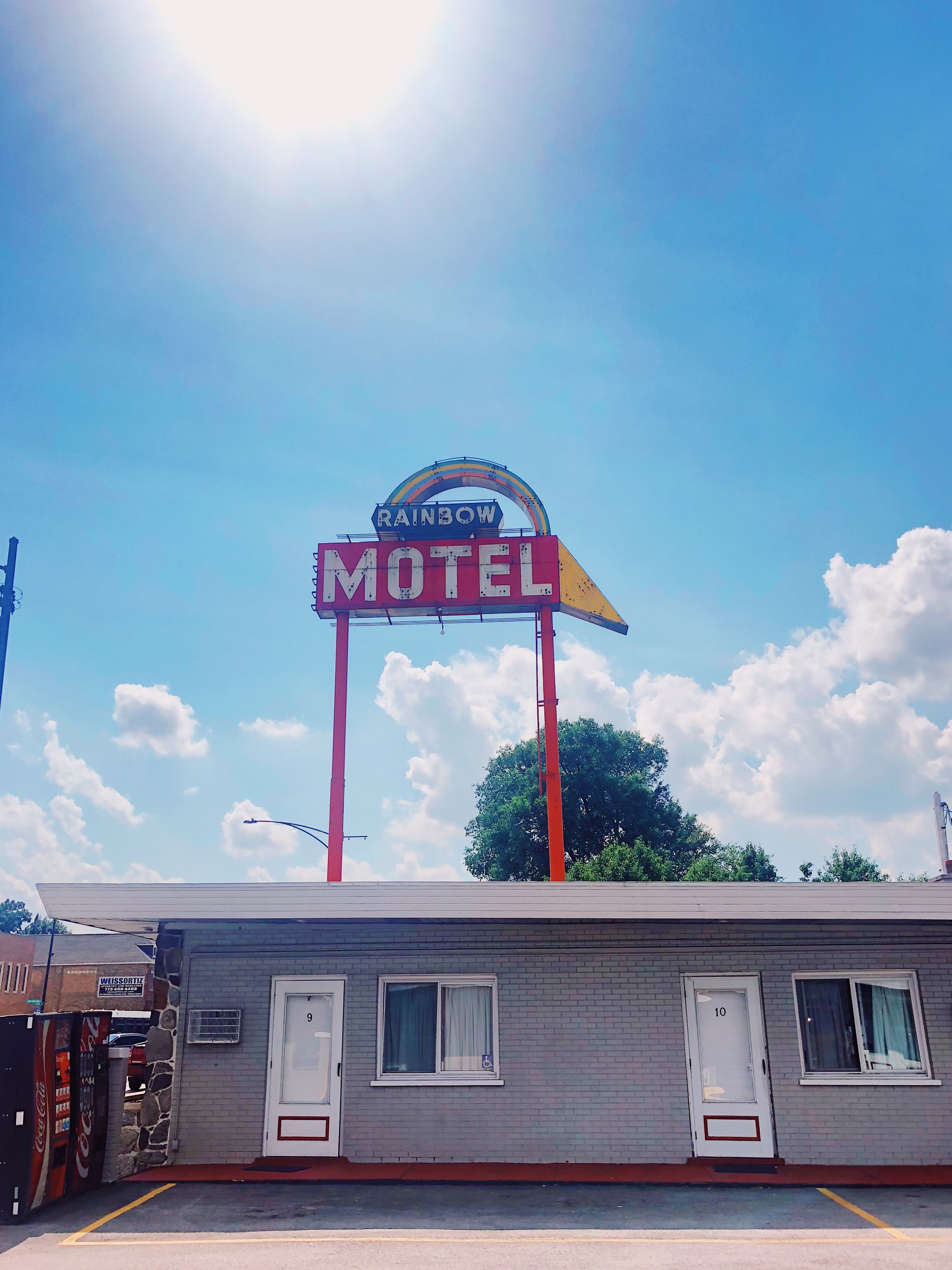 RainbowMotel1_1.JPG