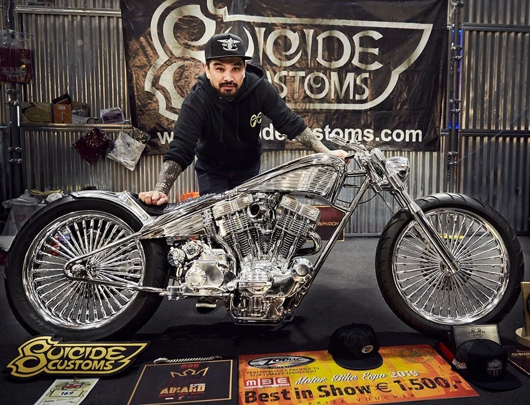 Silver Bullet ⚡⁠
⁠
What are your thoughts on this build?⁠
⁠
I love it!  I mean look at the mean stance of this bike!⁠
⁠
A stellar build by Koh @suicidecustomsinc that won the &quot;Best in Show&quot; category at a past Motor Bike Expo @motorbikeexpo 