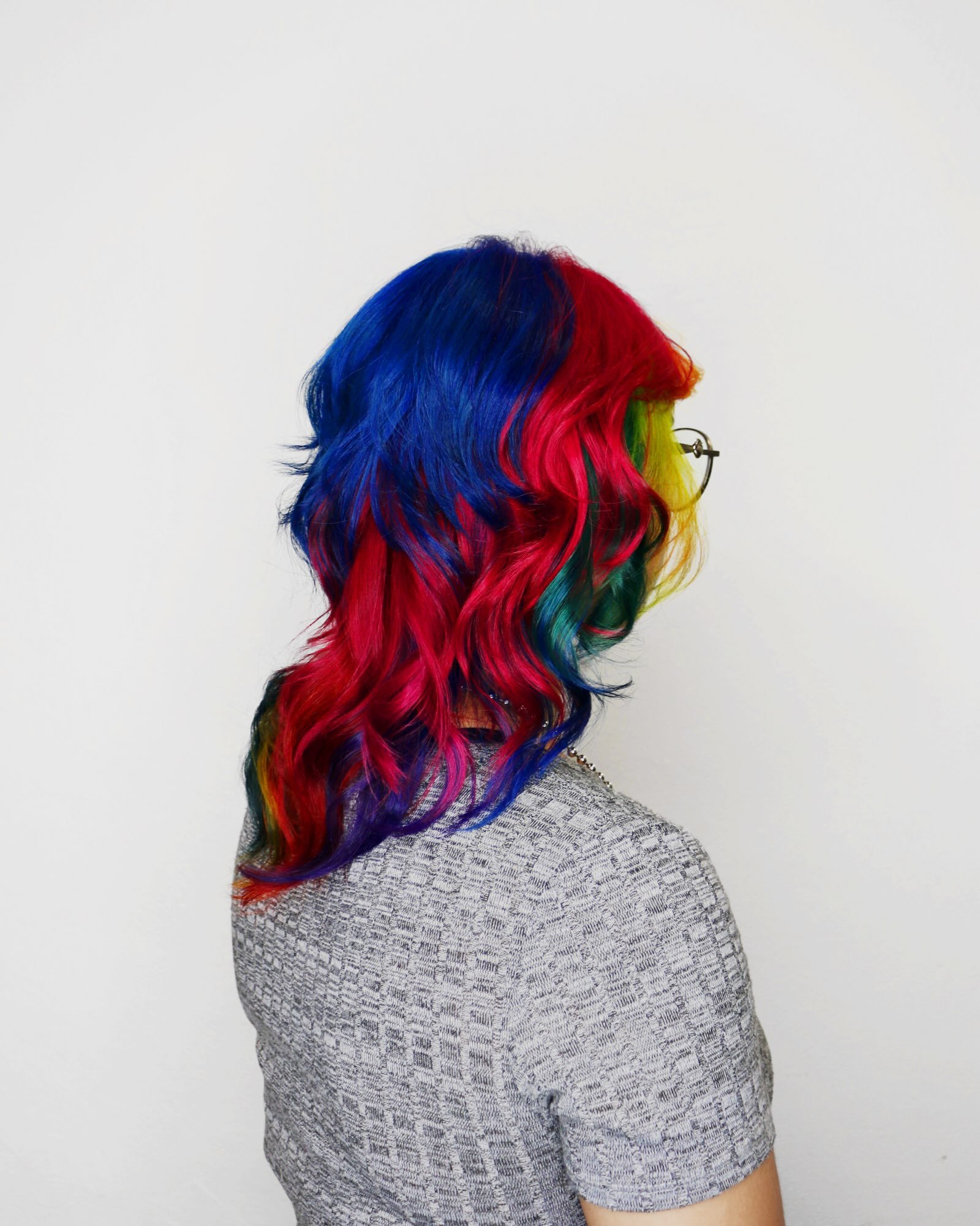 🎄 Red, blue, yellow! Sleighin' every primary colour like Santa&rsquo;s top elf.

Contact us via DM/WhatsApp for enquires &amp; appointment bookings!📲 #feelingtheimpulse