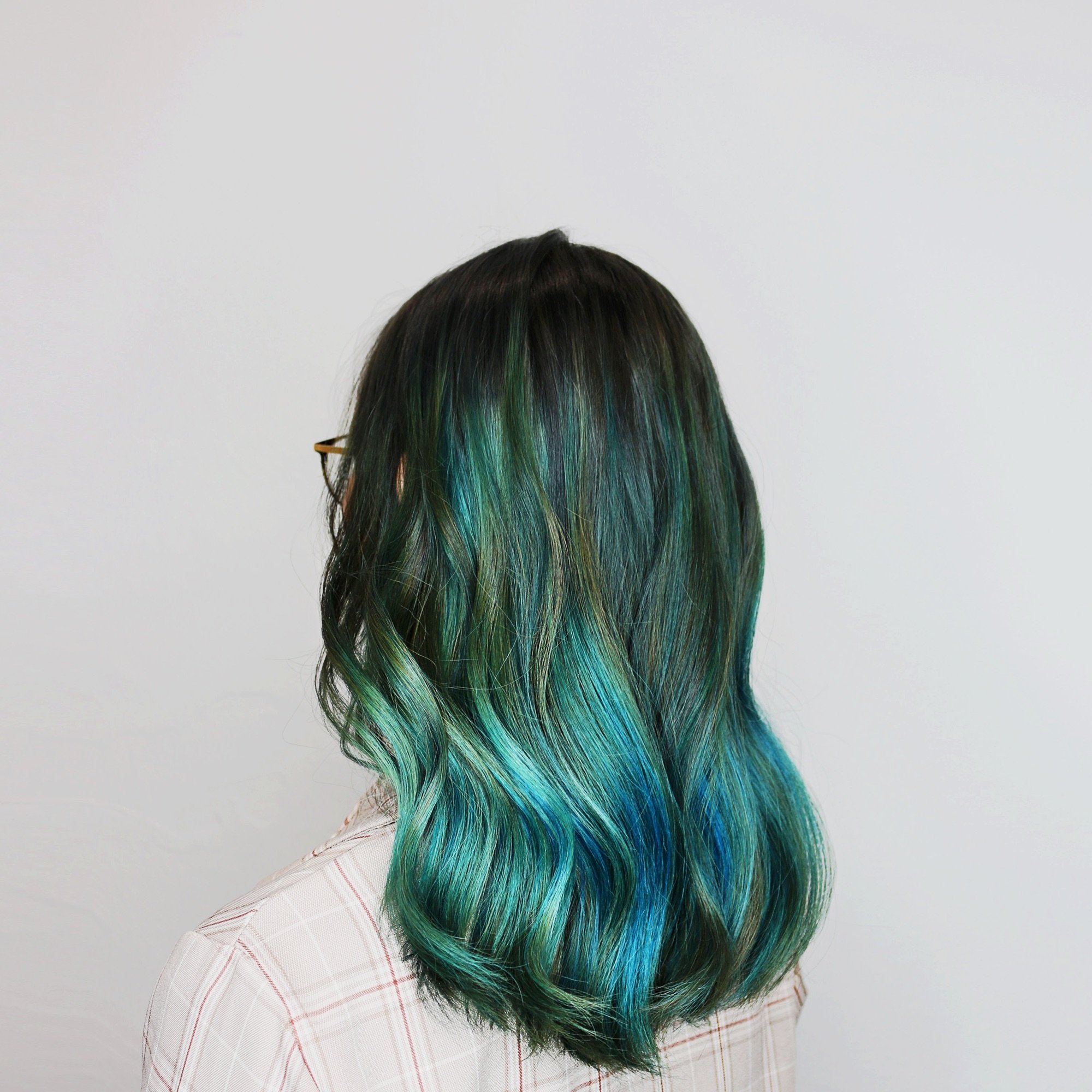 🐚 If you&rsquo;ve been saving hair inspo on IG&hellip; this is your sign.

Contact us via DM/WhatsApp for enquires &amp; appointment bookings!📲 #feelingtheimpulse