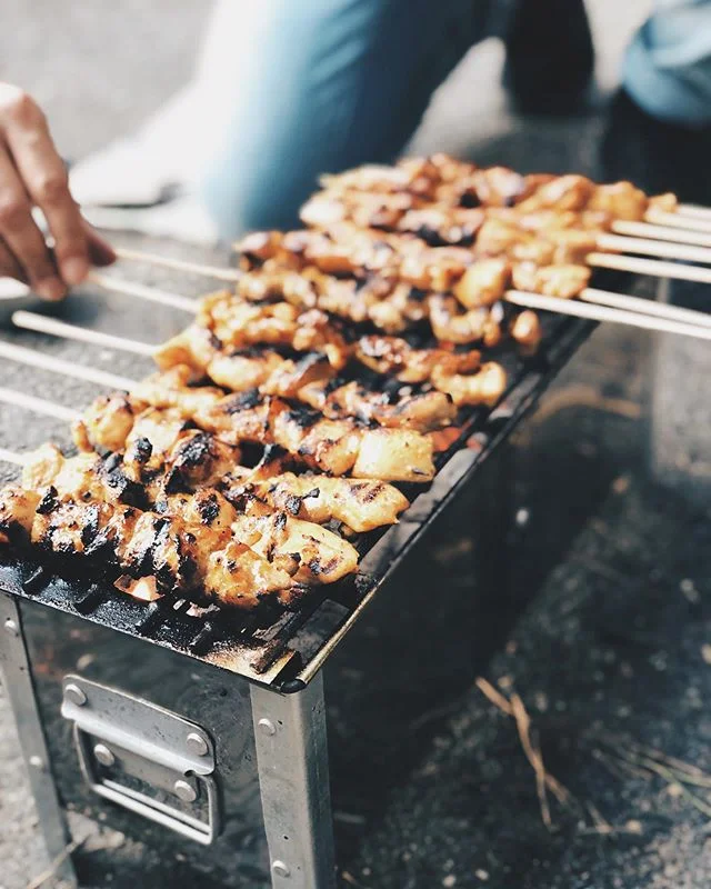 Indonesian chicken satay and Japanese tsukune 🍗
.
.
.
#bbq #satay #satayayam #chicken #summerbbq #foodstagram #indonesian #japanese #tsukune #vsco #vscocam