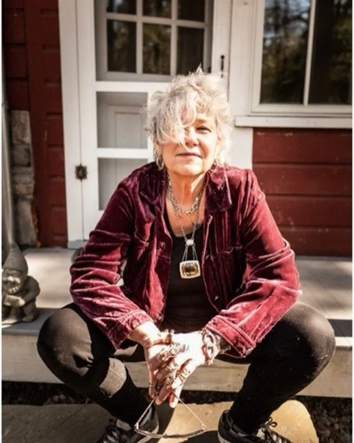 My guest the one of a kind Barbara Klar , jeweler , writer and vision carrier now on How We Heal the podcast with Kir Noel everywhere you get your podcast !