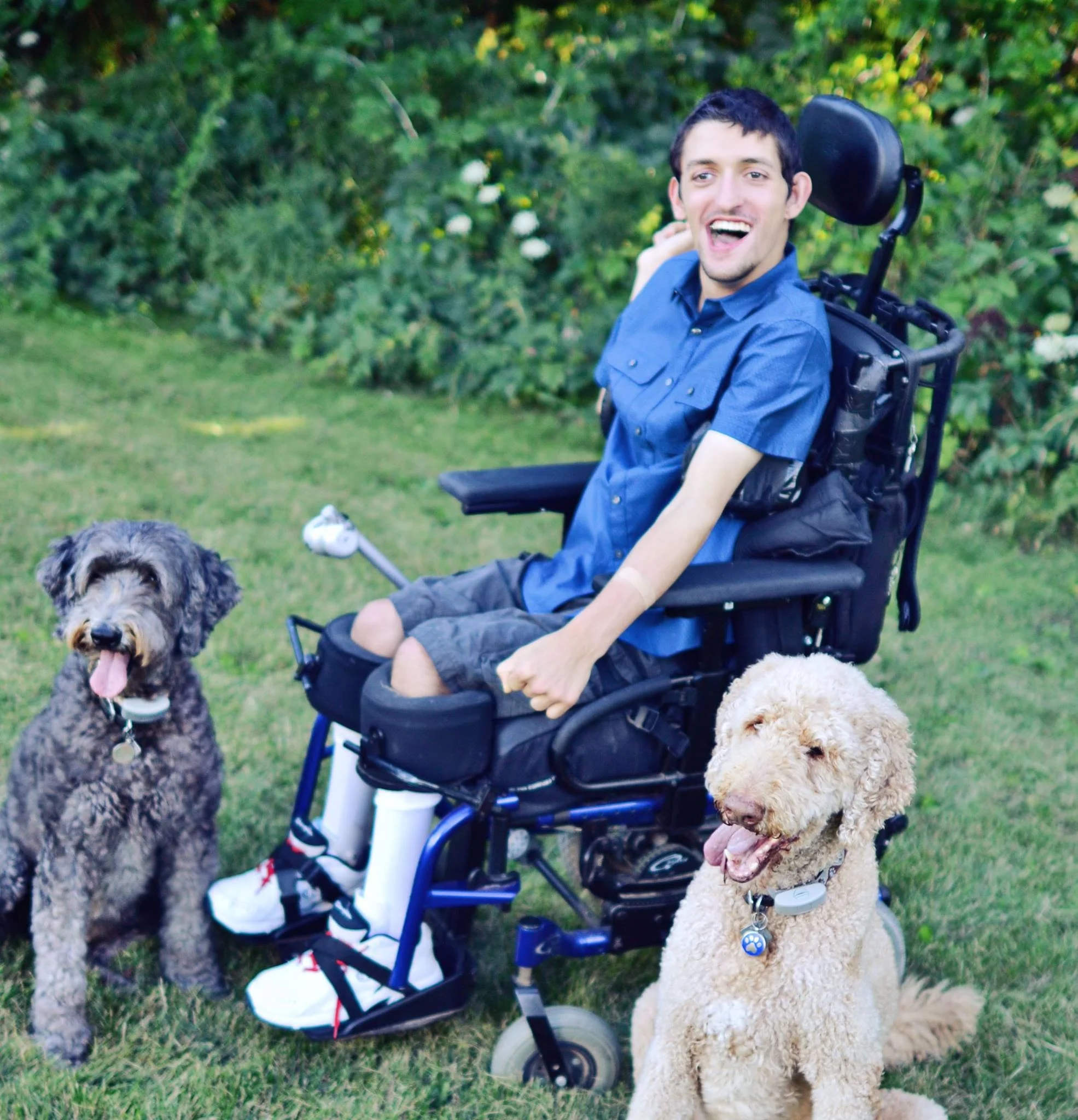 Senior Portrait Photobomb: Puppy Style