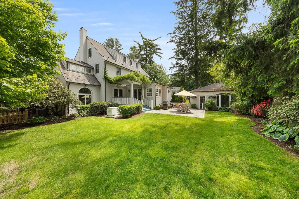 14 Dearfield Ln, Greenwich, CT 06831-15.jpg