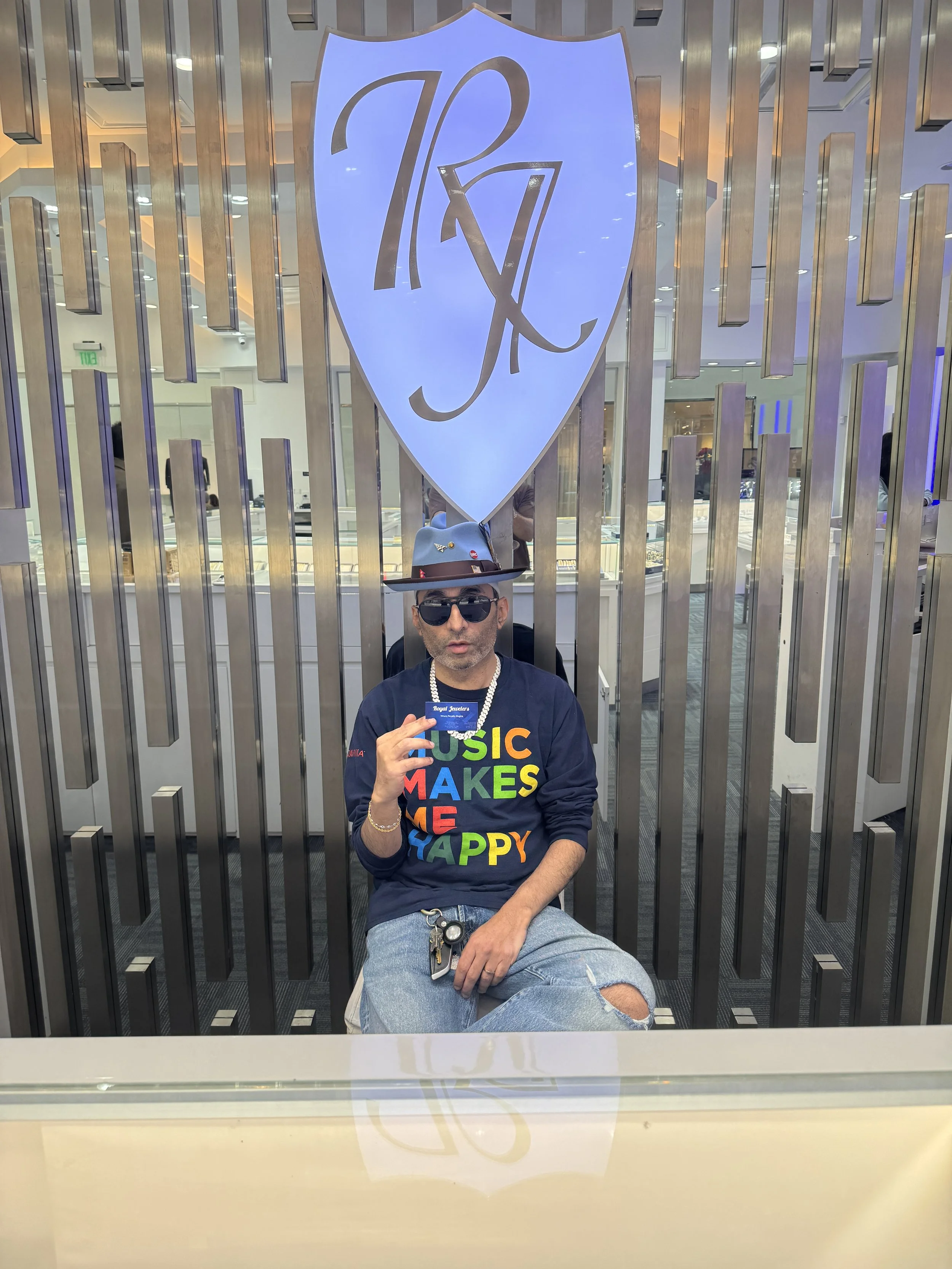 143 - Royal Jewels For a Royal