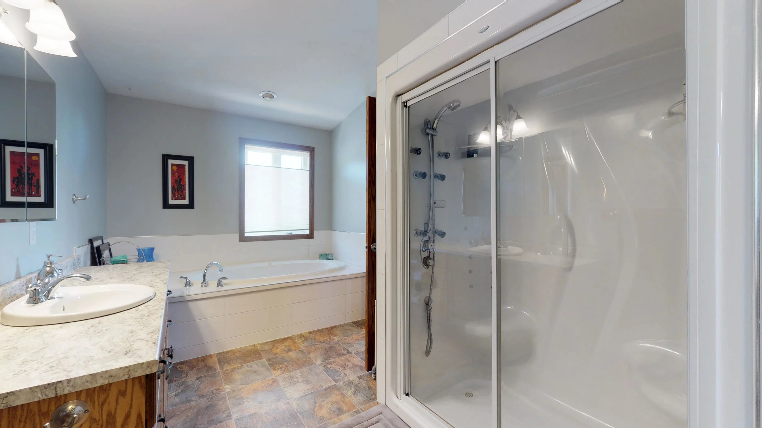 Master Bathroom(1).jpg