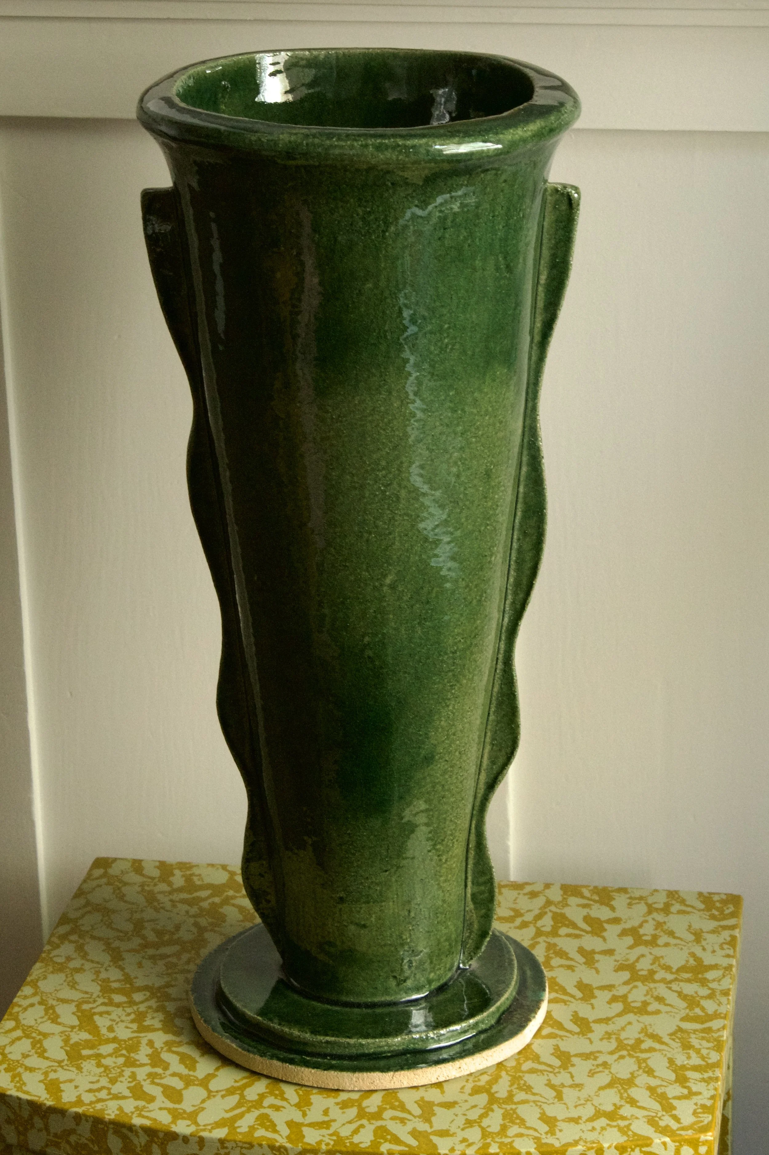 Glassy Green Scallop Vase