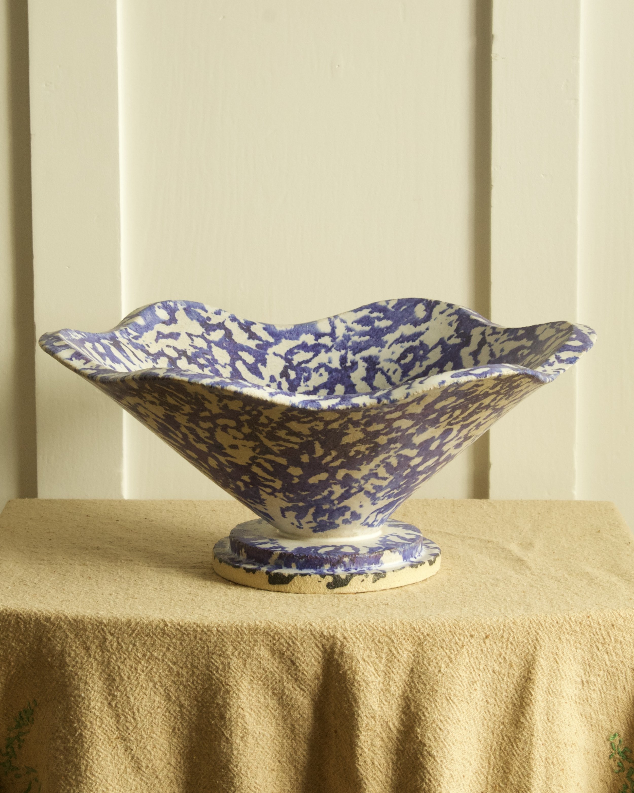 Smoky Blue Sponge Scallop Bowl