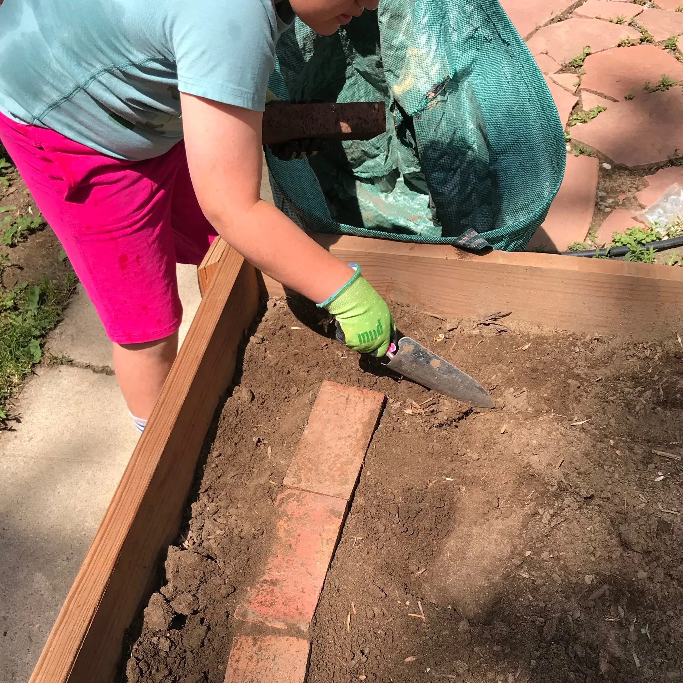 Great ideas for a kids garden and play area on a budget. Includes suggestions for plants, projects, and crafts. Perfect for any child and encourages imaginative play outside.