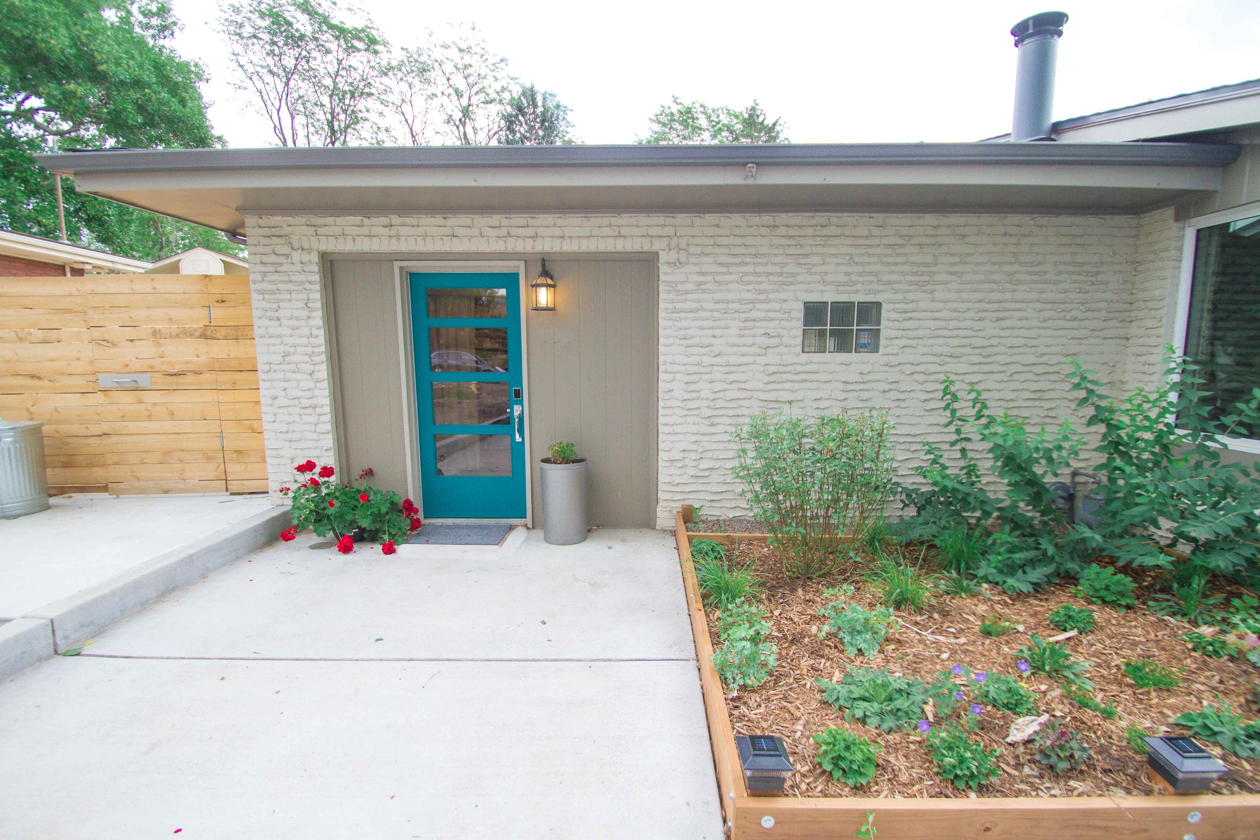 mid century modern front porch ideas