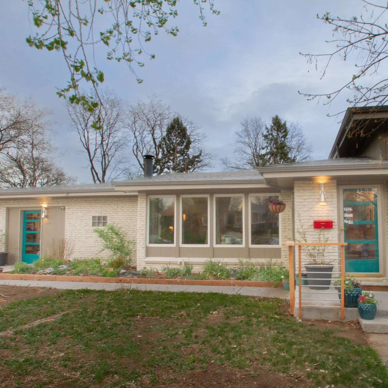 Mid Century Modern Front Porch Ideas — Mid Modern Mama