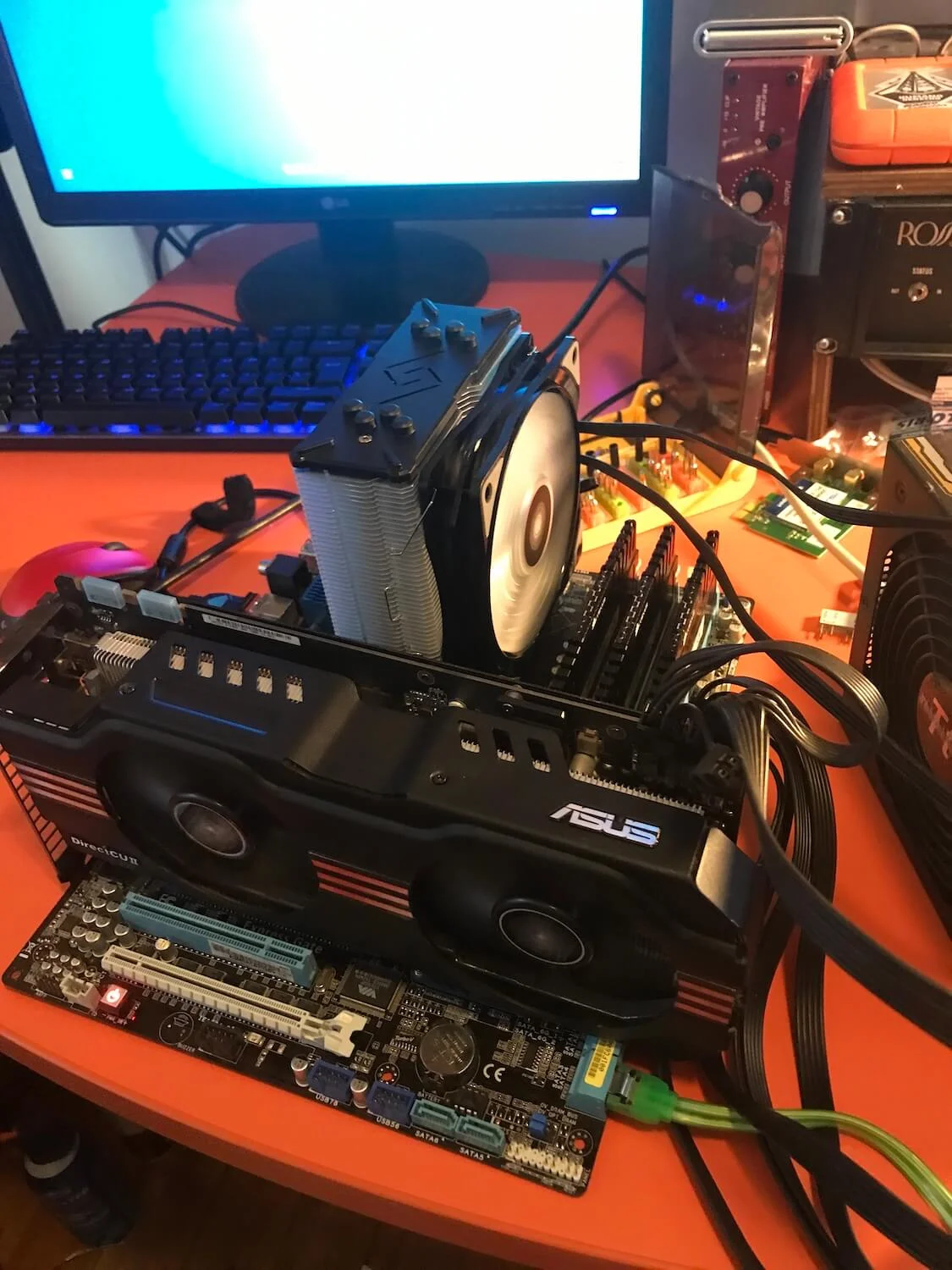 Pushing the X5660 to the limit, outside the case using an older ASUS GTX 570 GPU for in-bios stability