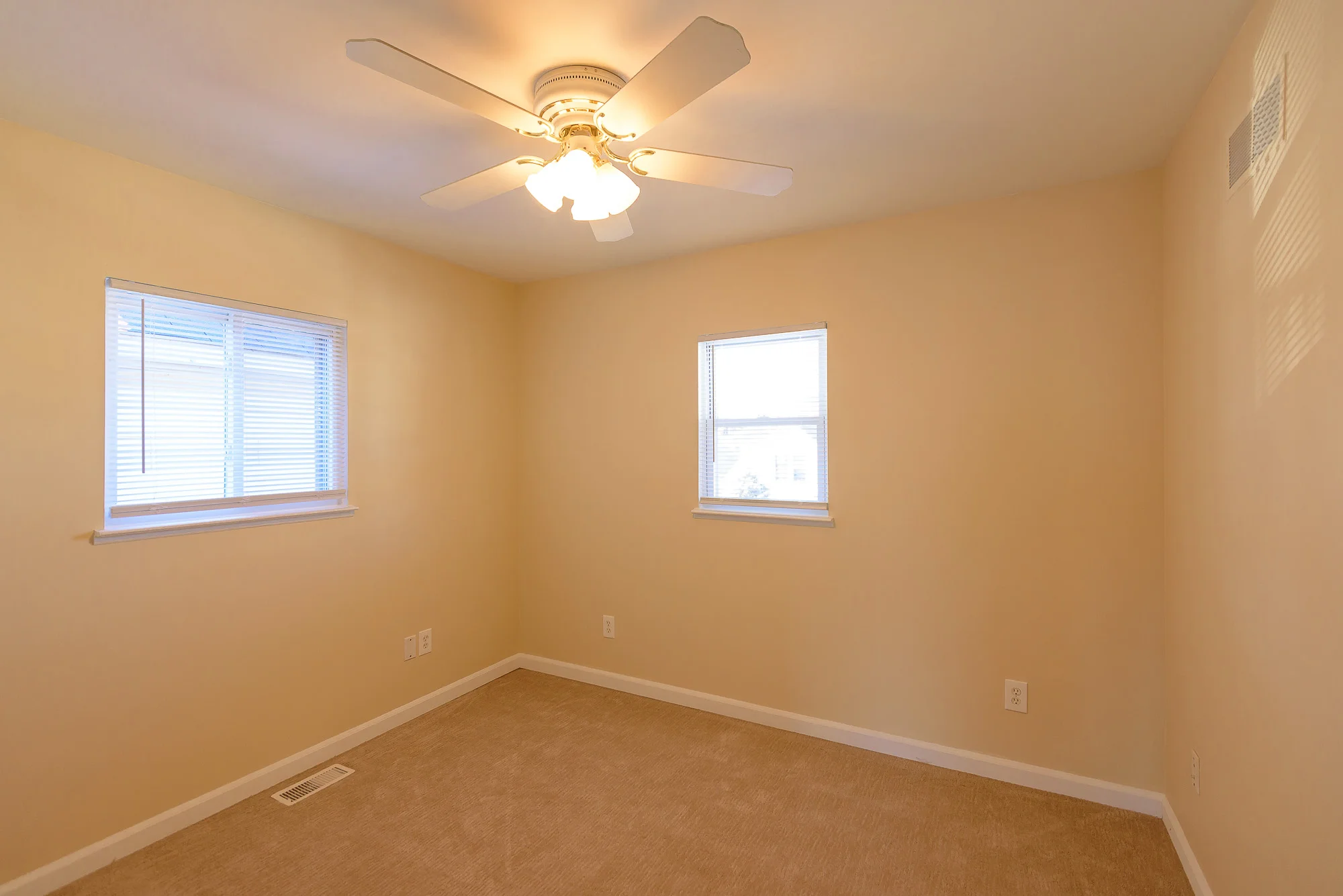 3224_belmont-1.jpg