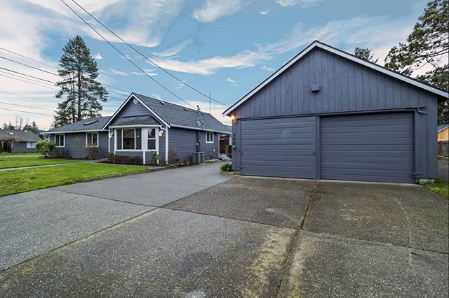 This wonderful little home in Granite Falls just went on the market was really fun to shoot! Thanks Rob Gadbois (#remaxelite) for giving me the opportunity to shoot this listing!
.
.
.
#realestate #realestatephotography #pnw #snoco #granitefallswa #r