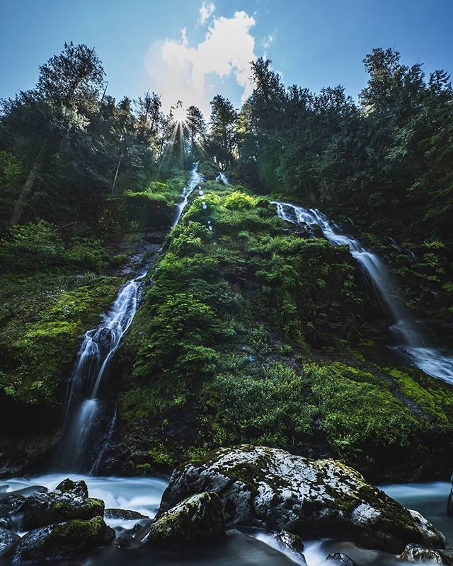 Boulder River Trail 734, waterfall 1
.
.
.
.
#getolympus #mzuiko714pro #olympuspro #nature #hike #waterfalls #boulderrivertrail #pnw #osowa #arlingtonwa #mtloophwy #wastate #water #trees #river #clipinfilter #nd64 #m43 #smallsensor #mirrorless #snoco