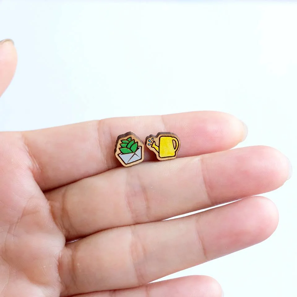 Cactus_Color_onHand.jpg
