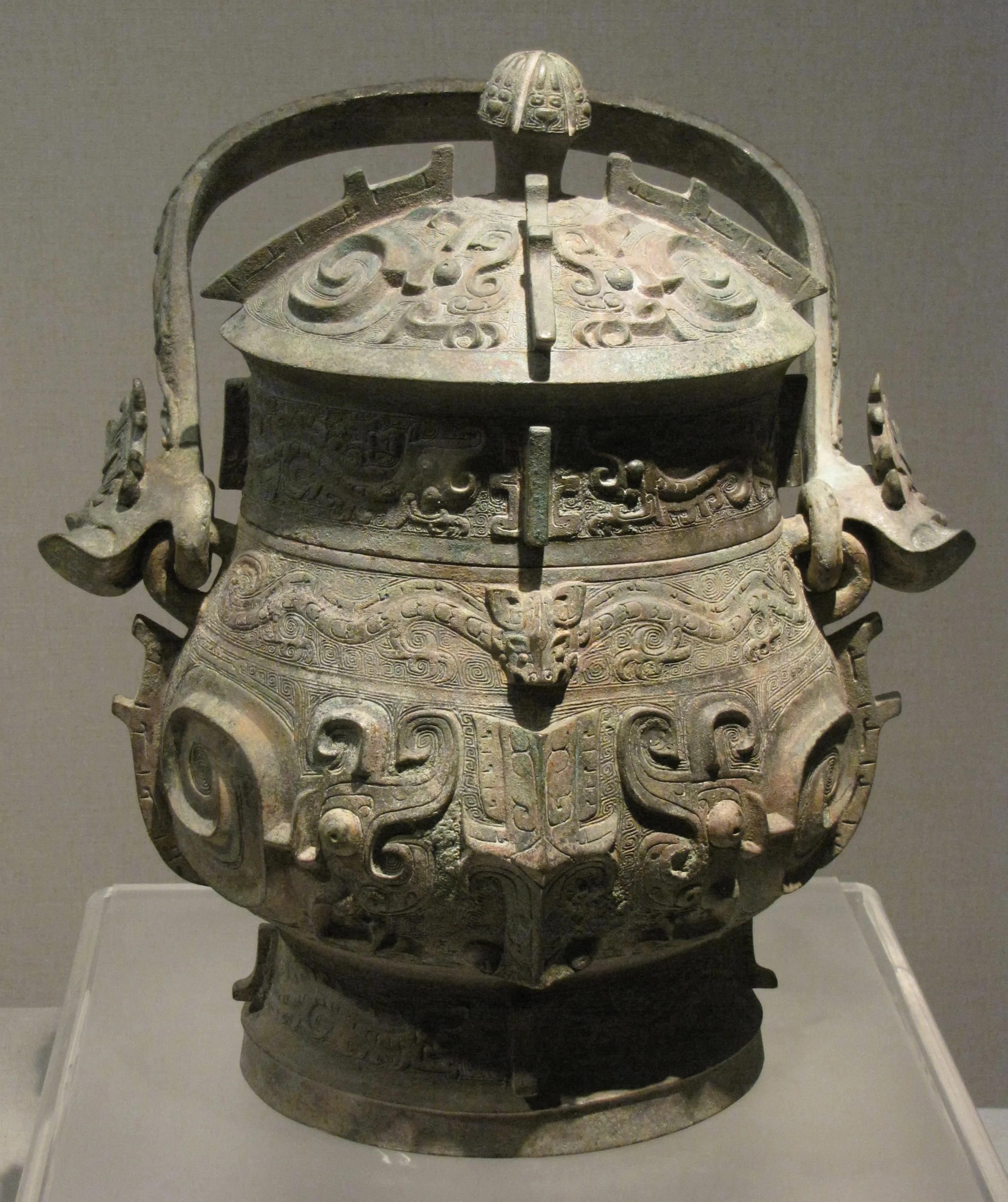 You wine vessel with leopard (?) and kui designs in the Shaanxi History Museum, Xi’an. Mid-11th–mid-10th century BCE, Western Zhou period. Photo by Renée DeVoe Mertz.