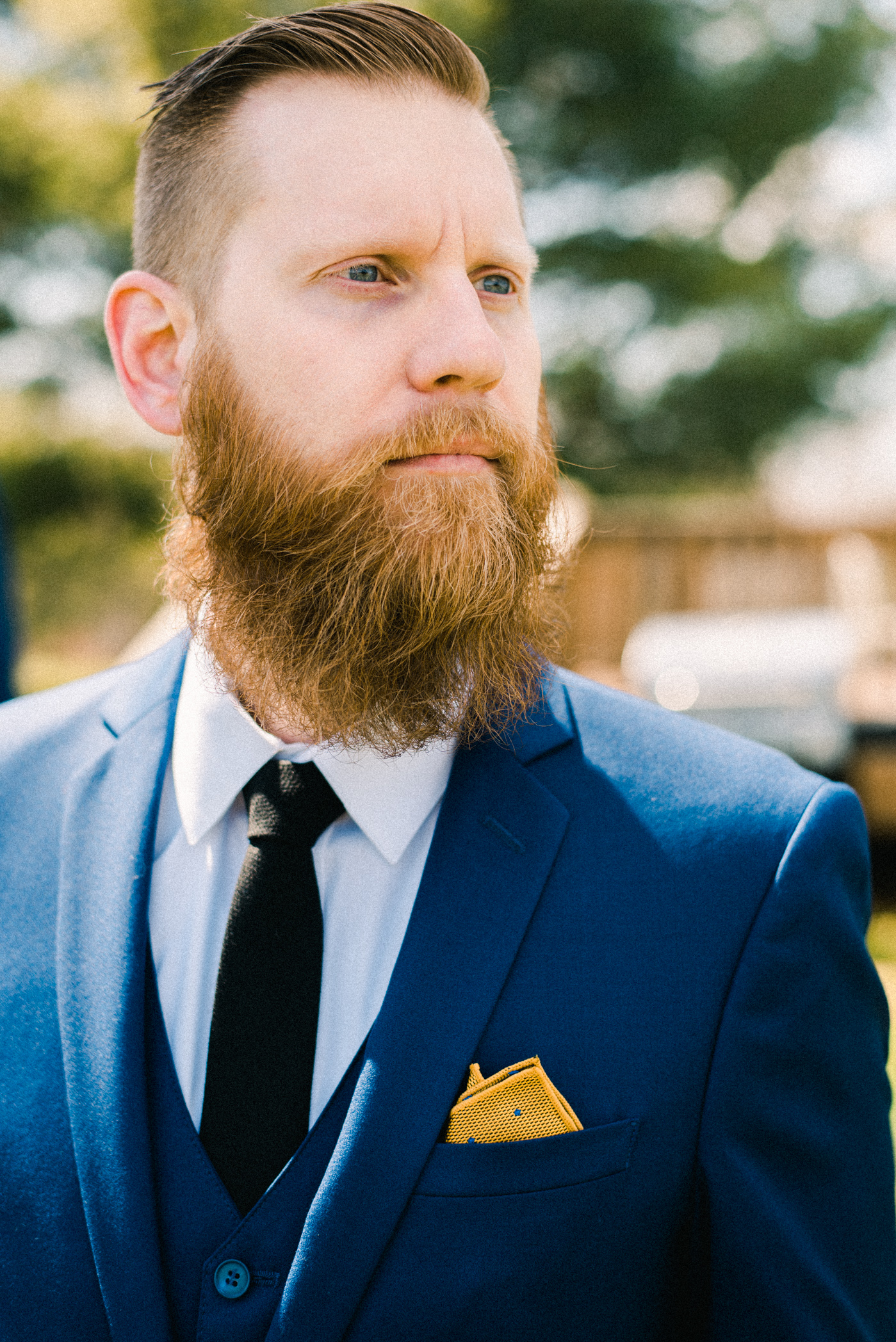 groom portrait