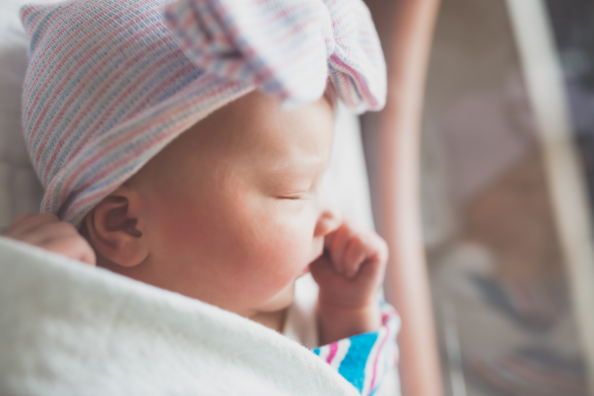 Newborn hospital fresh 48 Session Cara Peterson Photography Rockford IL-6-2.jpg