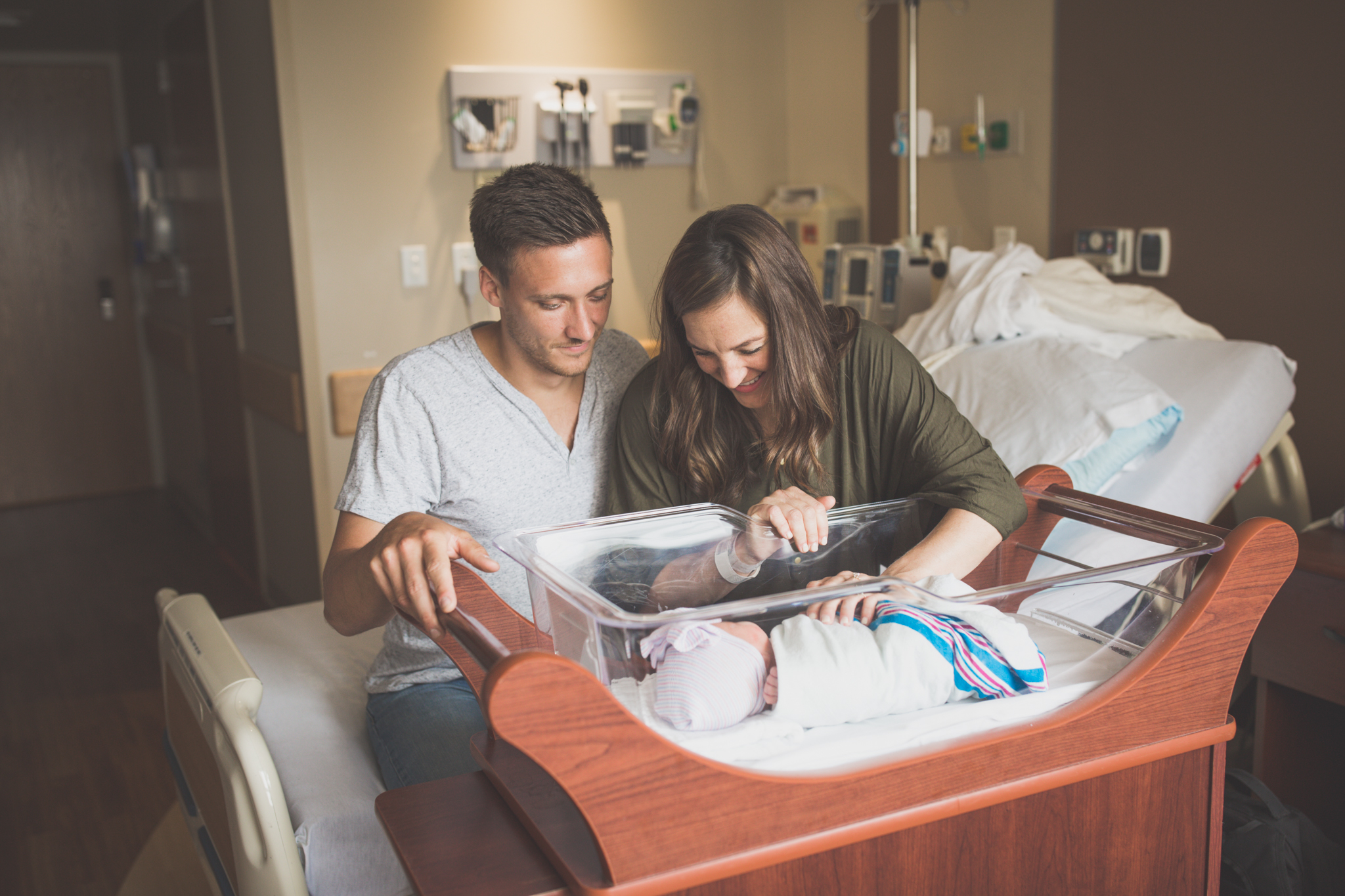 Newborn hospital fresh 48 Session Cara Peterson Photography Rockford IL-12.jpg