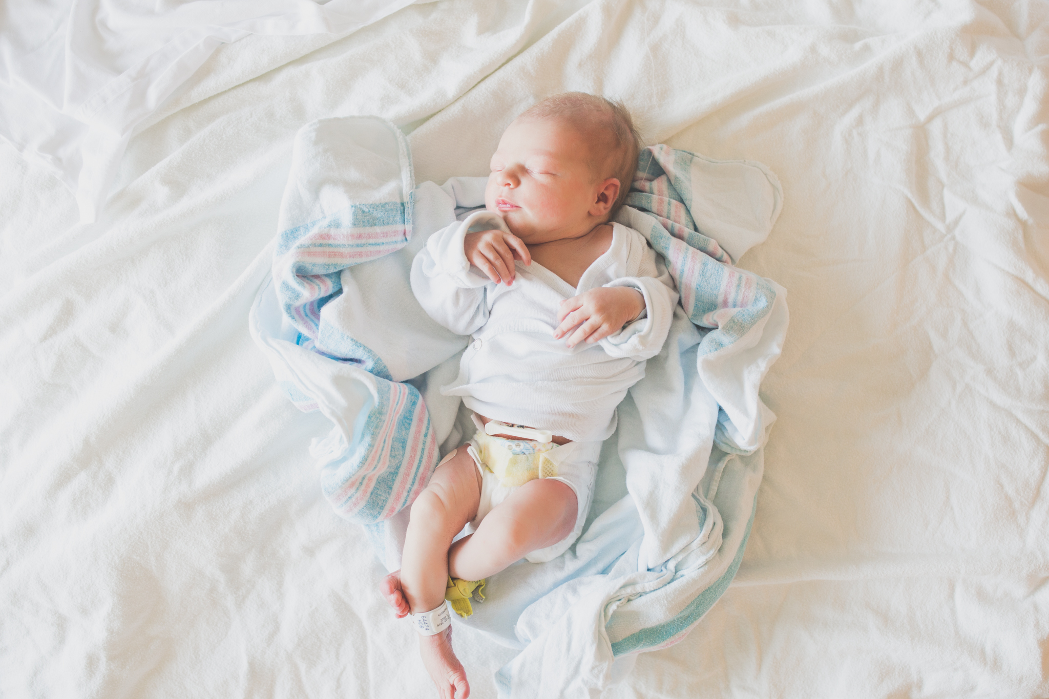 Newborn lifestyle hospital maternity studio Session Cara Peterson Photography Rockford IL-2-2.jpg