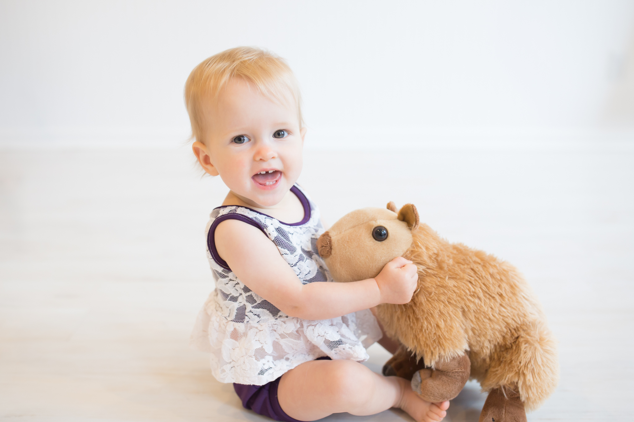 Milestone cake smash Newborn Studio Session | Cara Peterson Photography Rockford IL-3.jpg