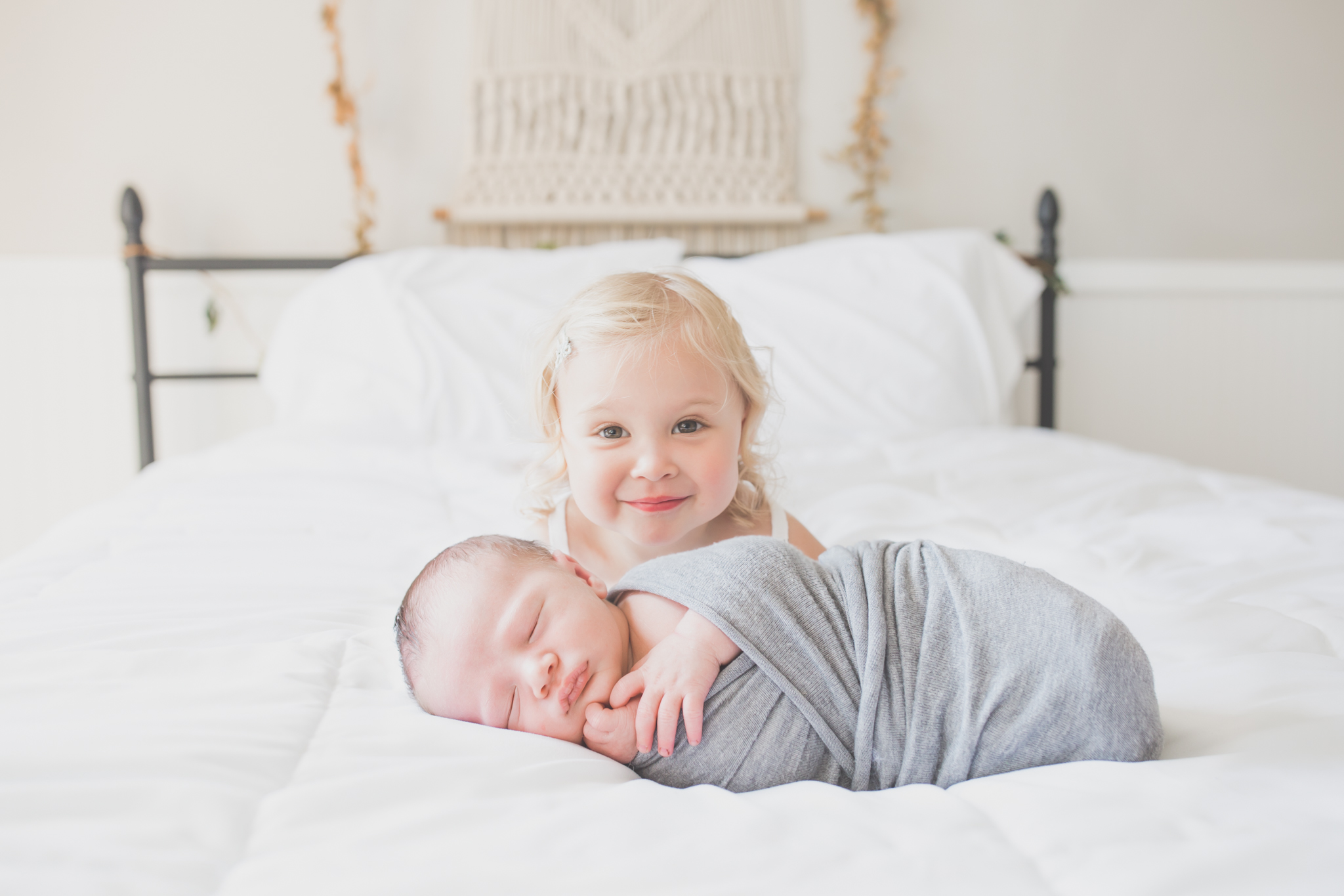 Sibling photos Newborn session photographer lifestyle studio - Cara Peterson Photography Rockford IL-1-2.jpg