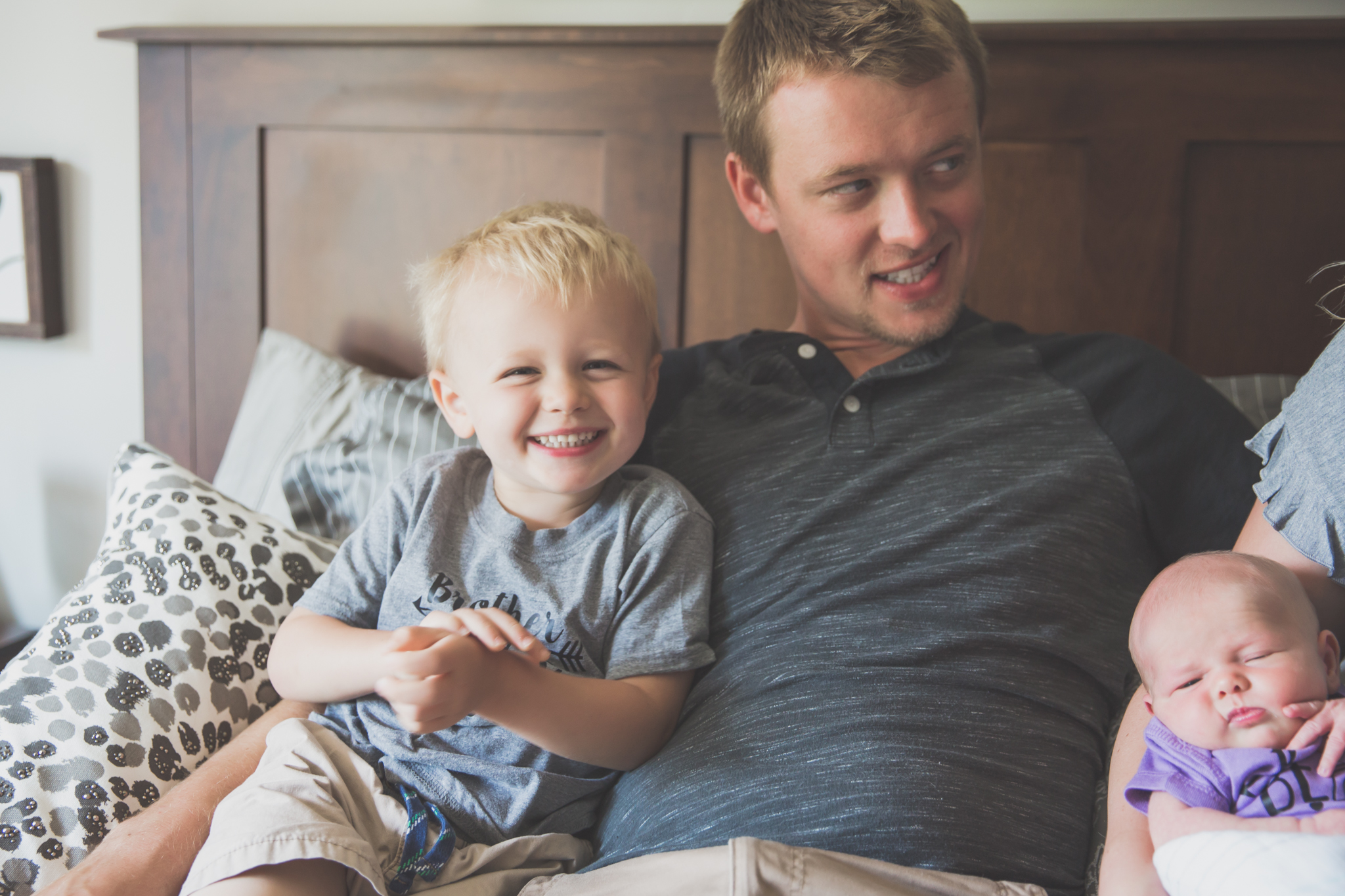 Sibling photos Newborn session photographer lifestyle studio - Cara Peterson Photography Rockford IL-1-6.jpg