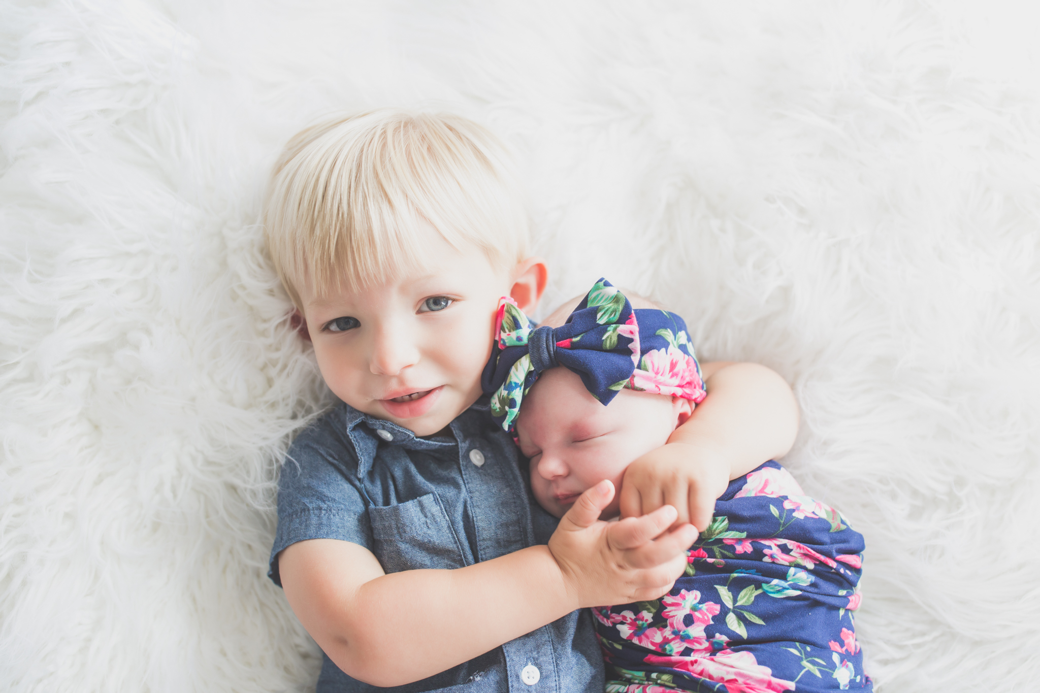 Sibling photos Newborn session photographer lifestyle studio - Cara Peterson Photography Rockford IL-2-3.jpg