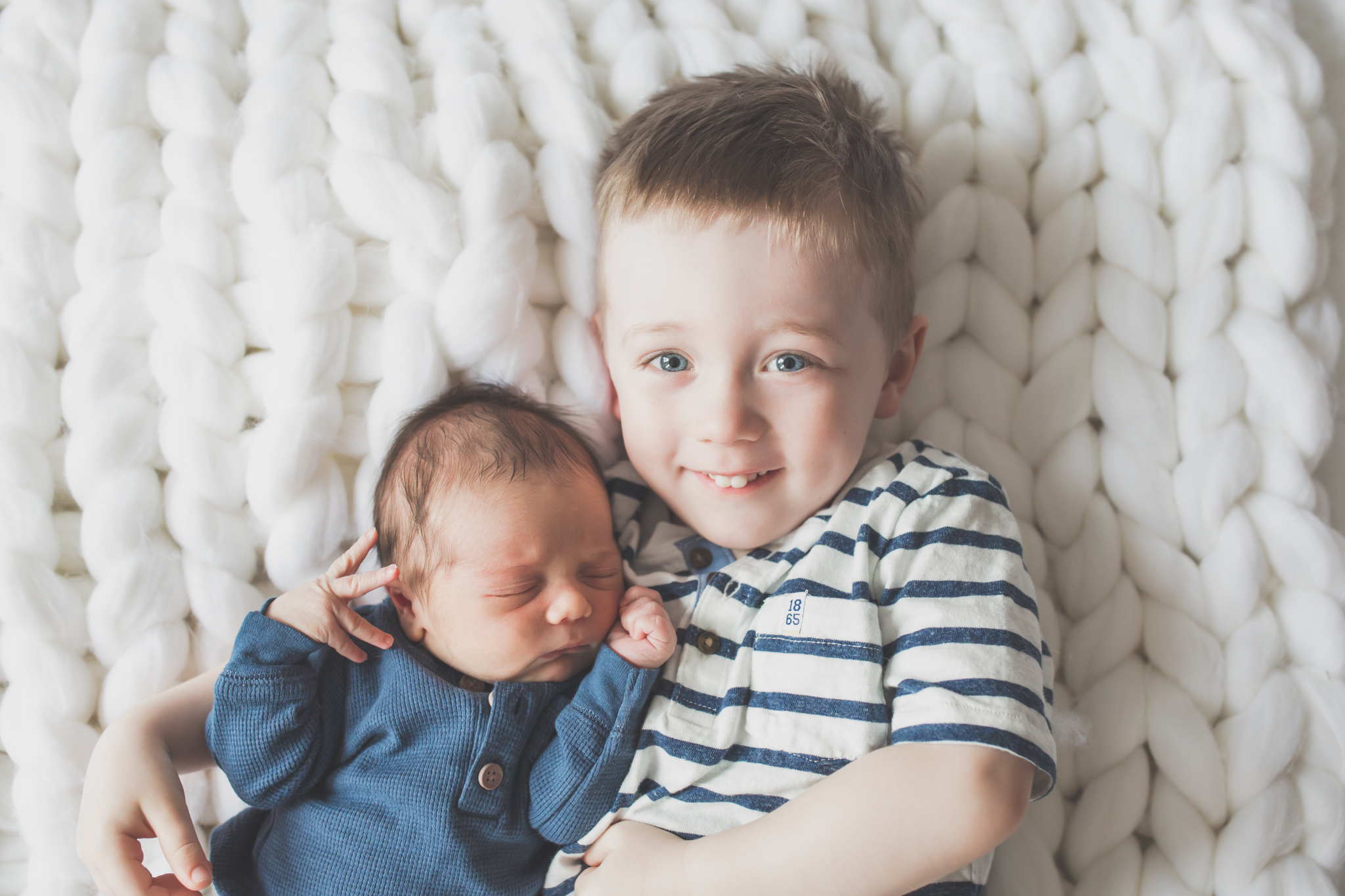 Sibling photos Newborn session photographer lifestyle studio - Cara Peterson Photography Rockford IL-2-10.jpg