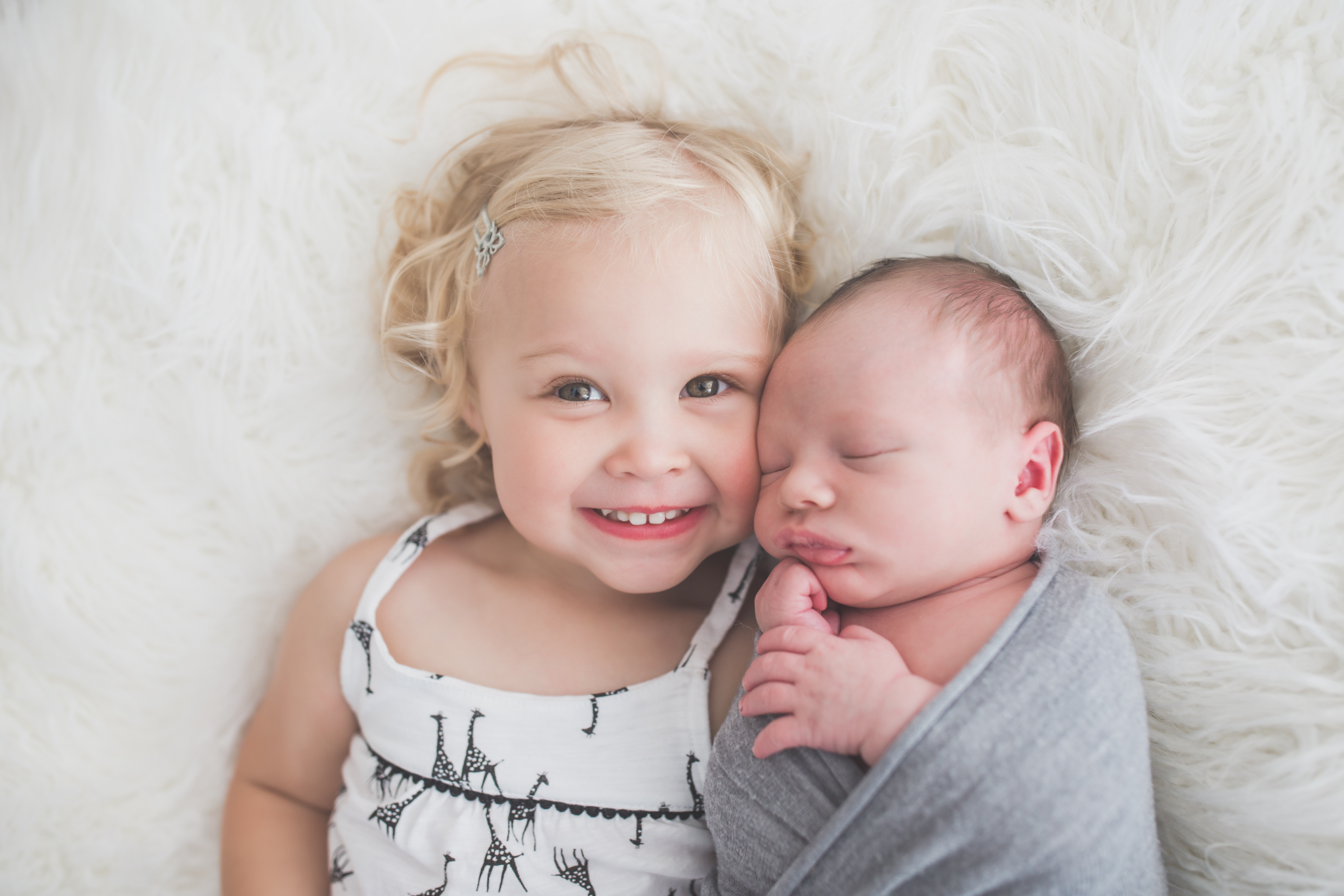 Sibling photos Newborn session photographer lifestyle studio - Cara Peterson Photography Rockford IL-3-2.jpg